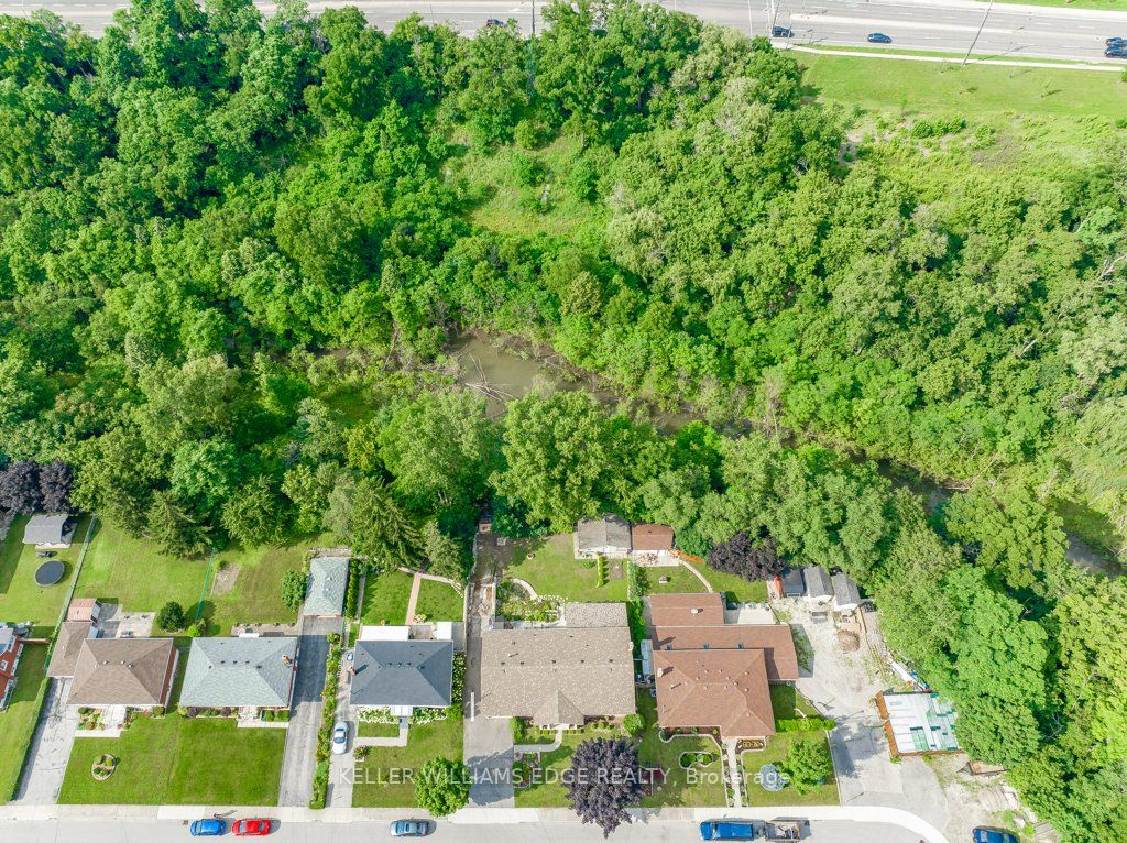355 Hixon Rd N