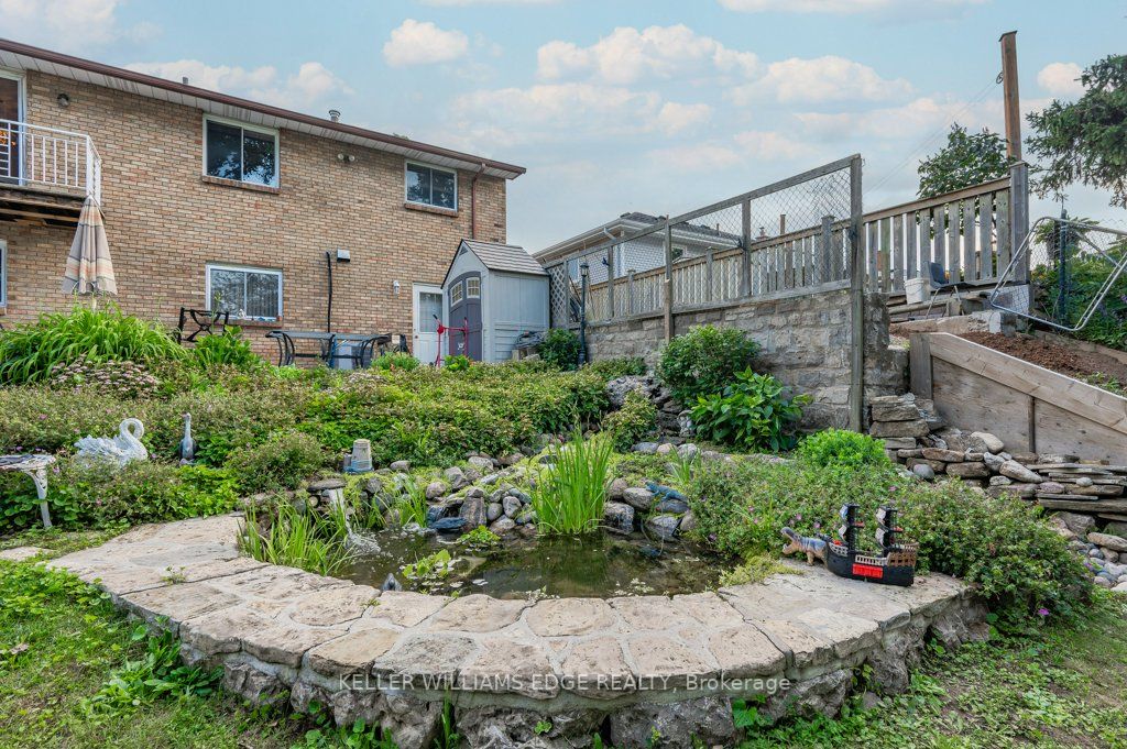 355 Hixon Rd N