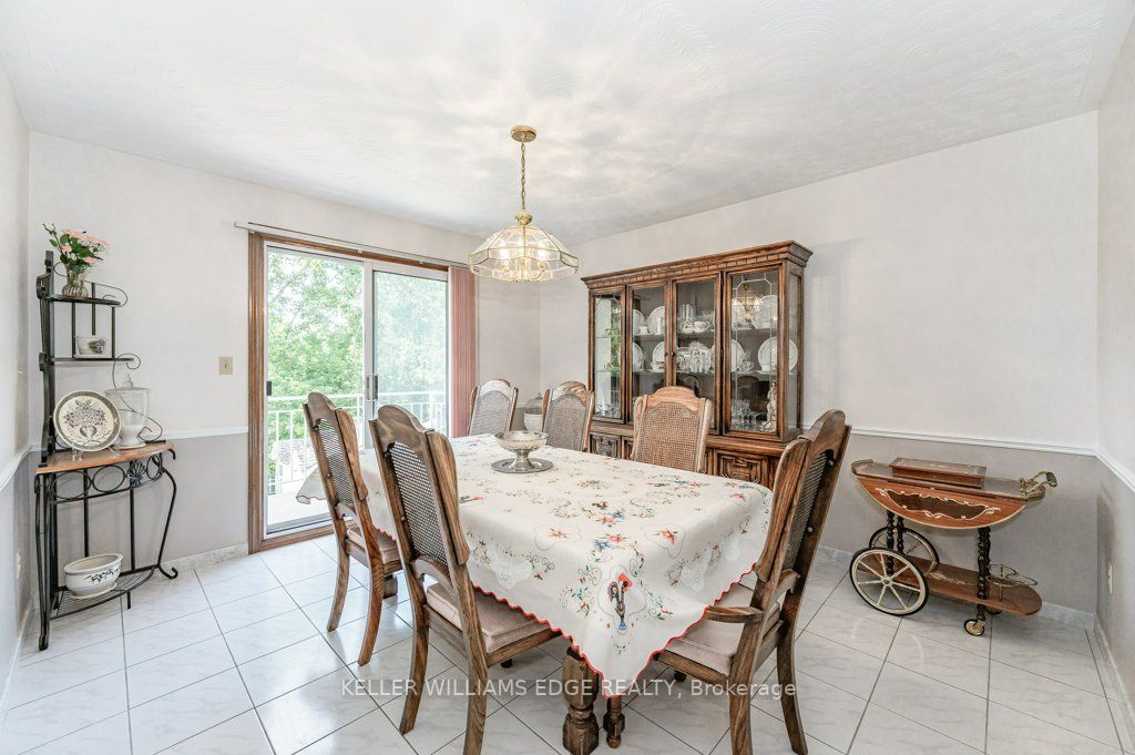 355 Hixon Rd N