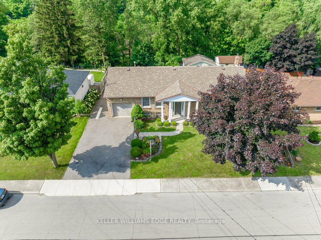 355 Hixon Rd N