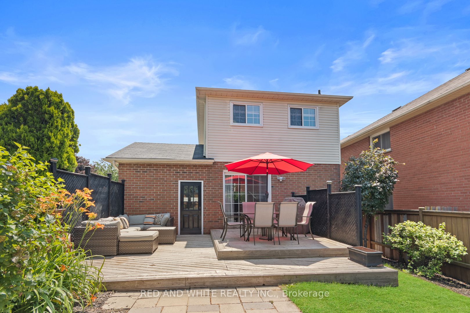 371 Burnett Avenue