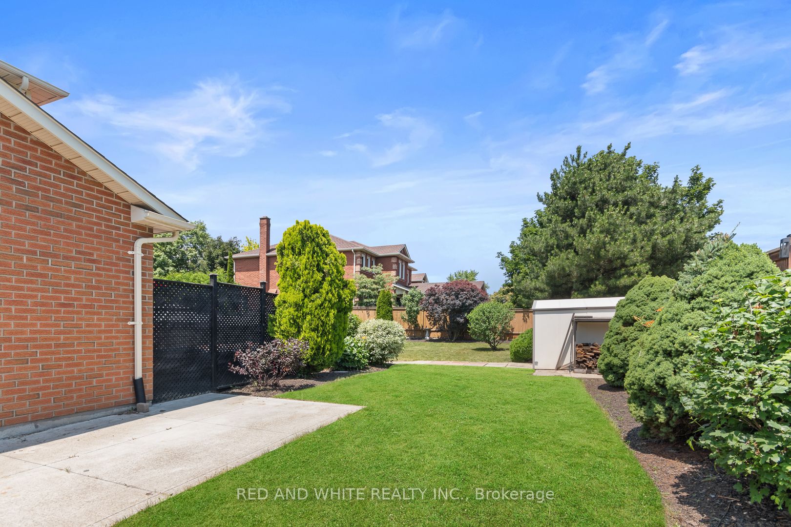 371 Burnett Avenue