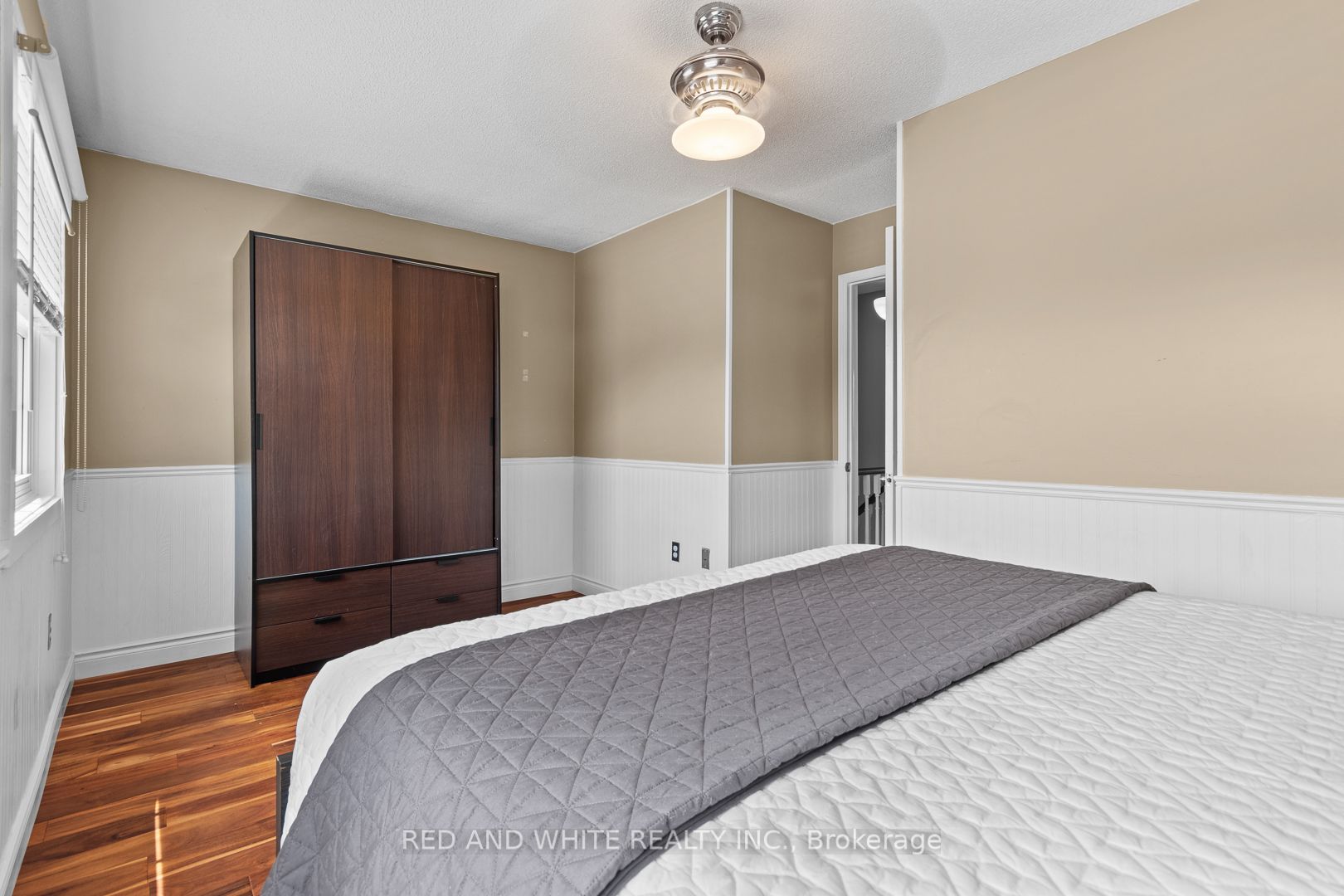 371 Burnett Avenue