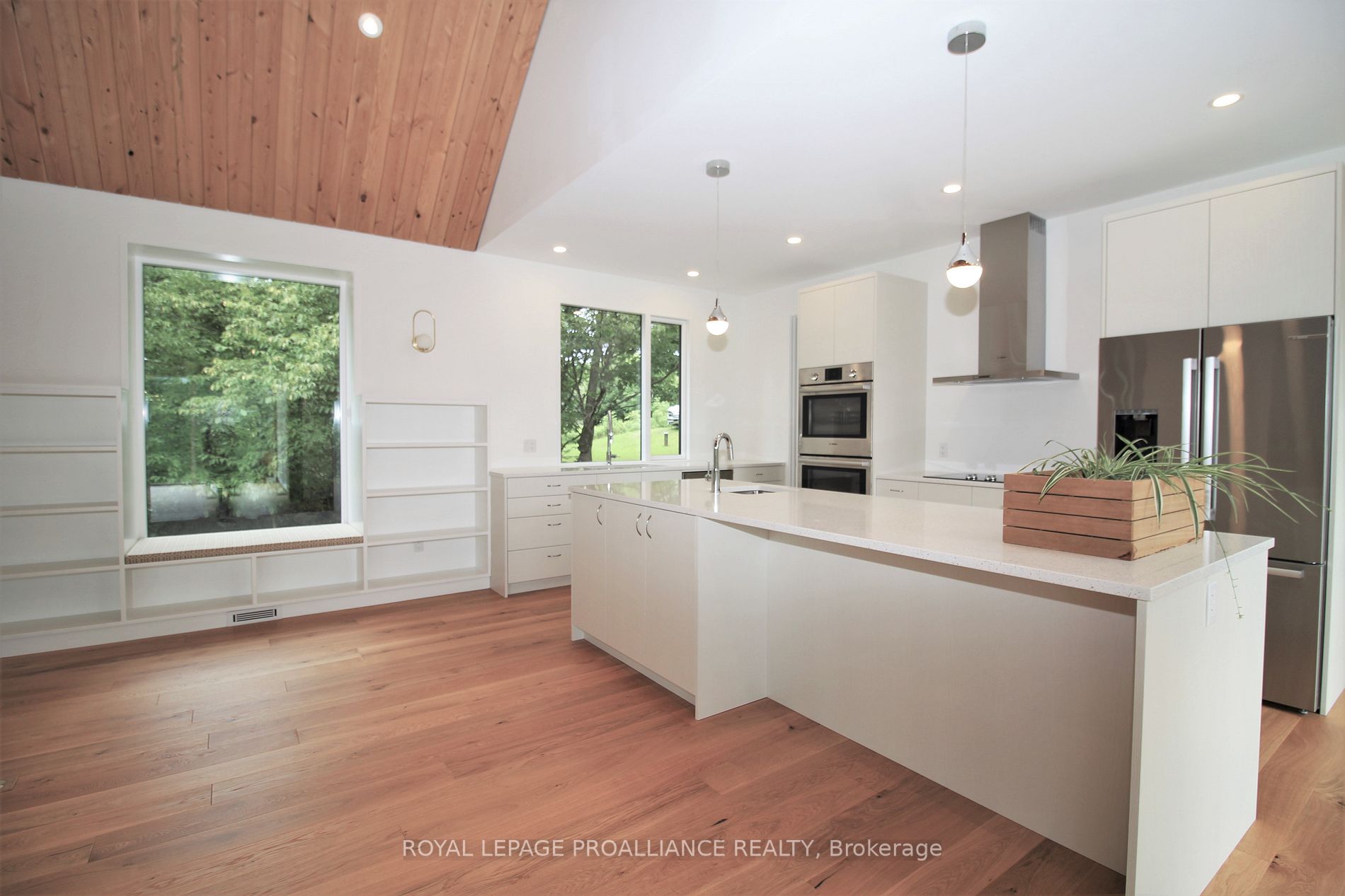 22 Summer Lane