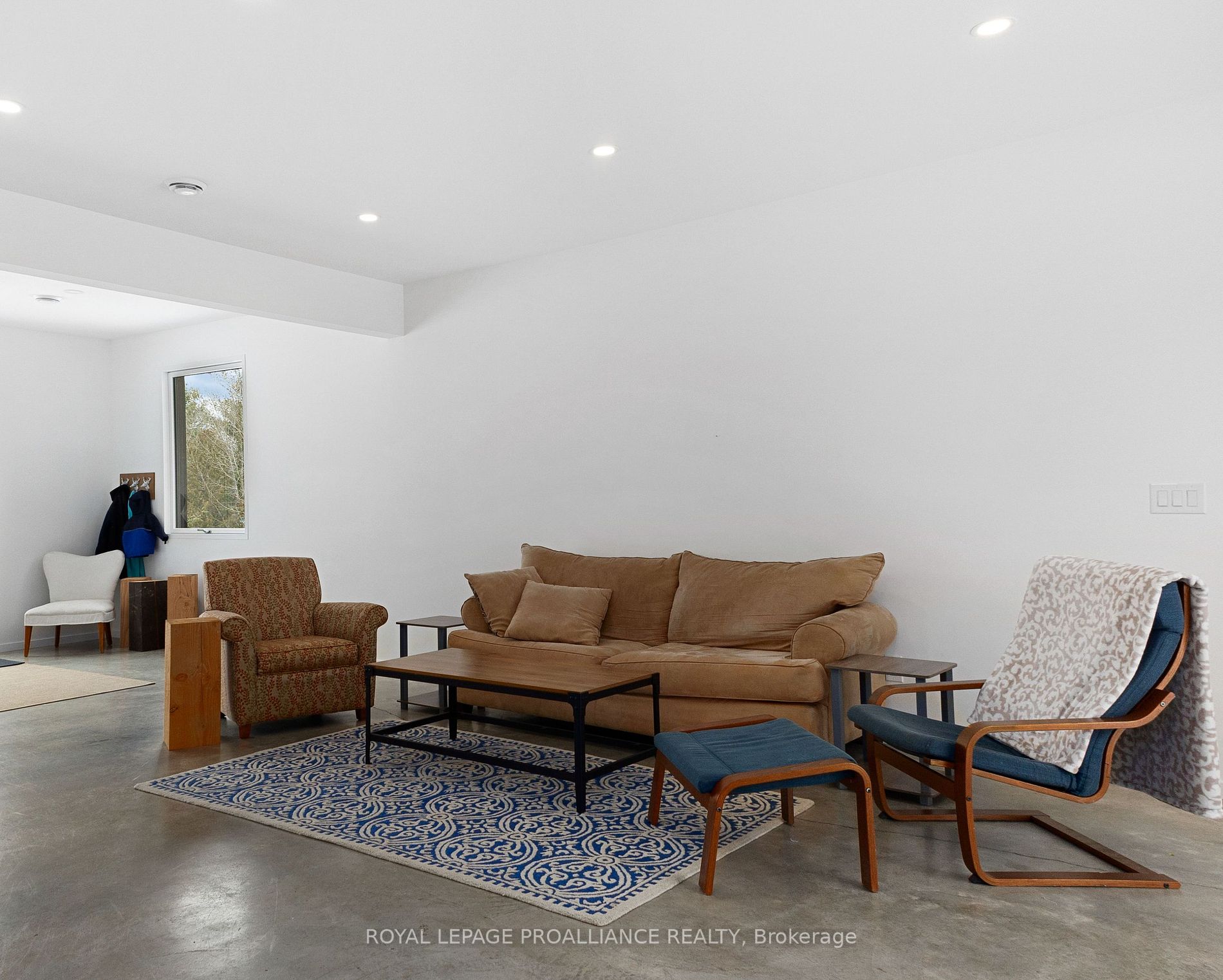 22 Summer Lane