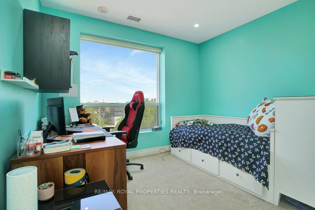 223 Erb Street W, #402