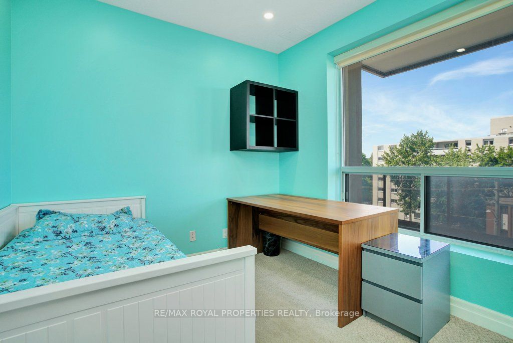 223 Erb Street W, #402