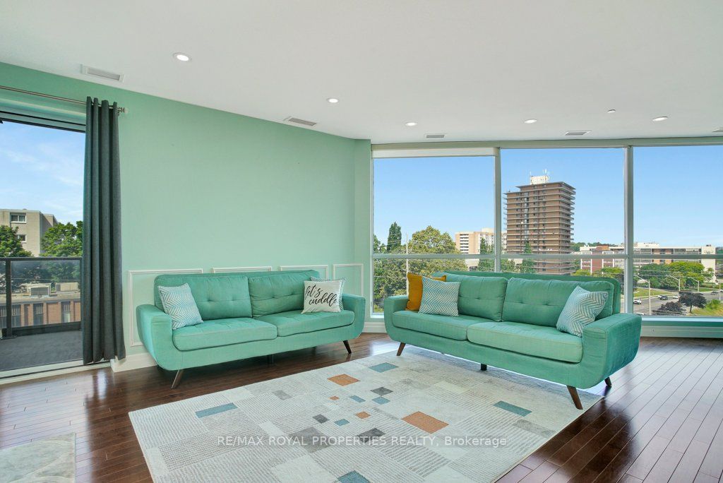 223 Erb Street W, #402