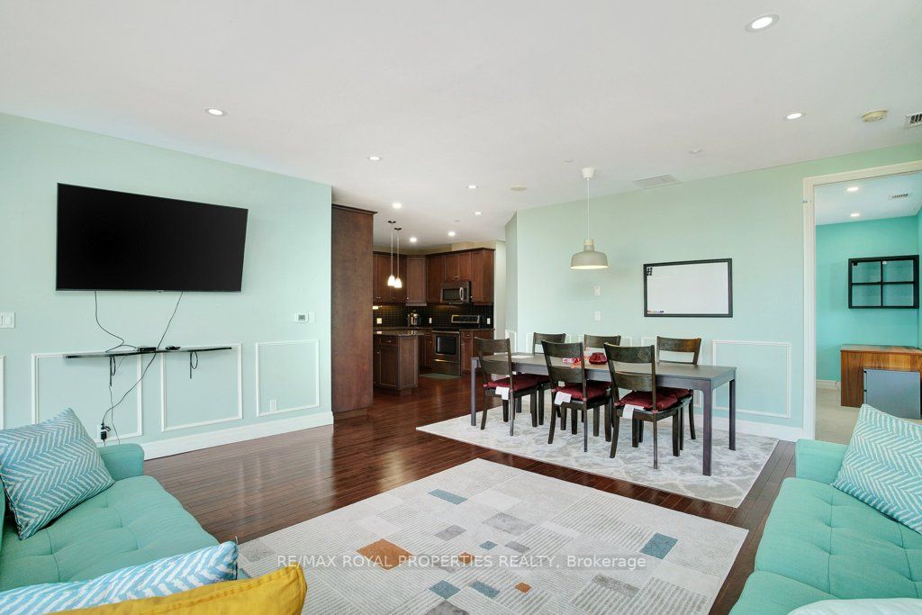 223 Erb Street W, #402