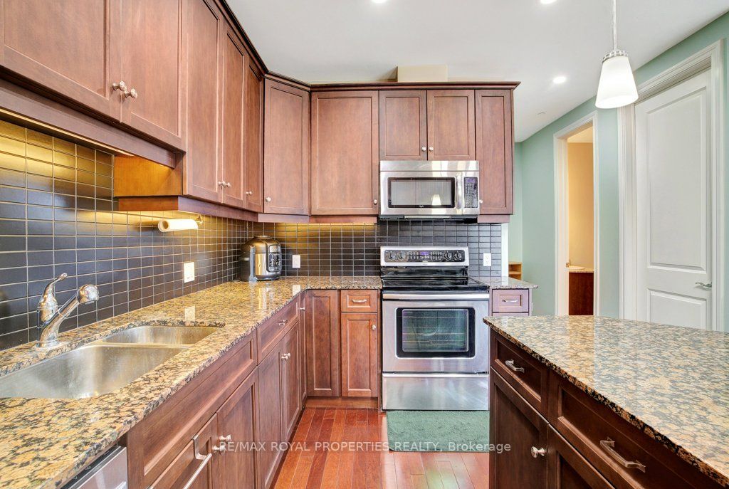 223 Erb Street W, #402