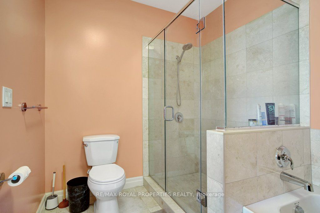 223 Erb Street W, #402