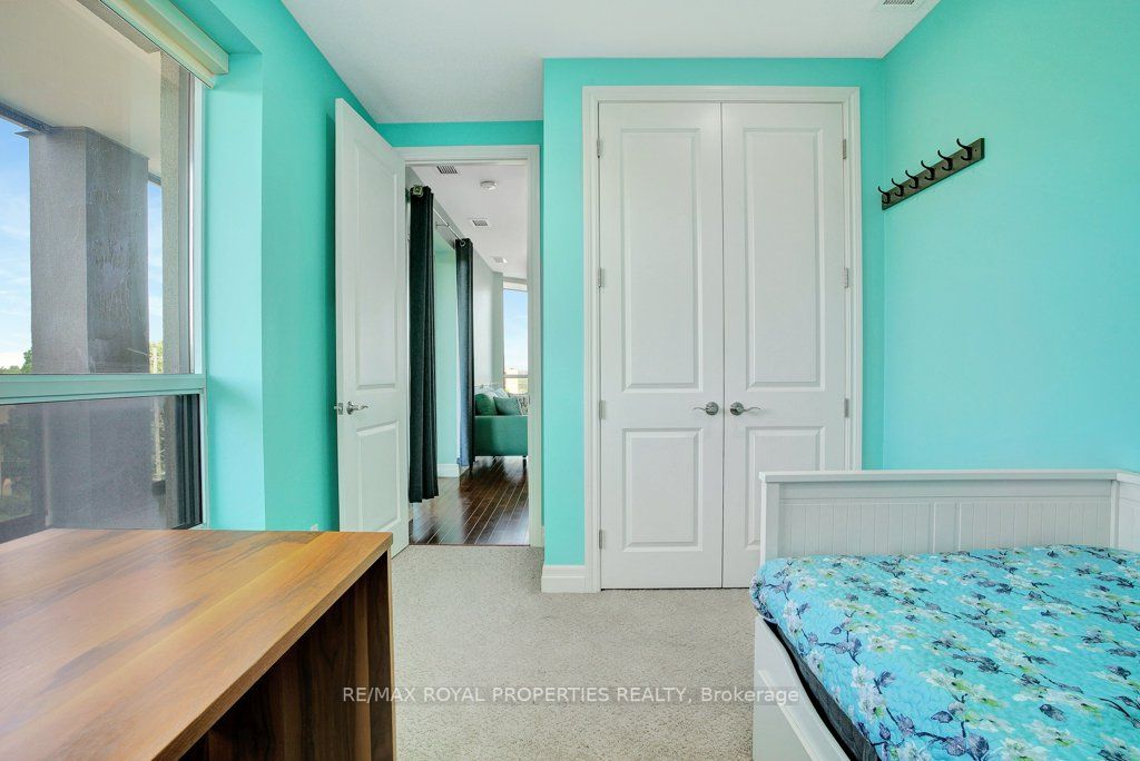 223 Erb Street W, #402