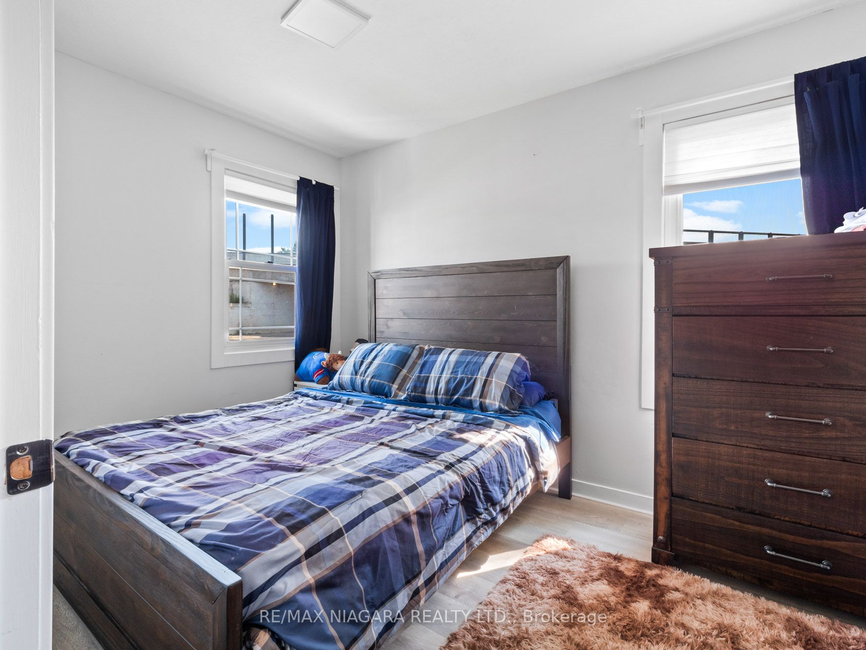 390 Welland Ave
