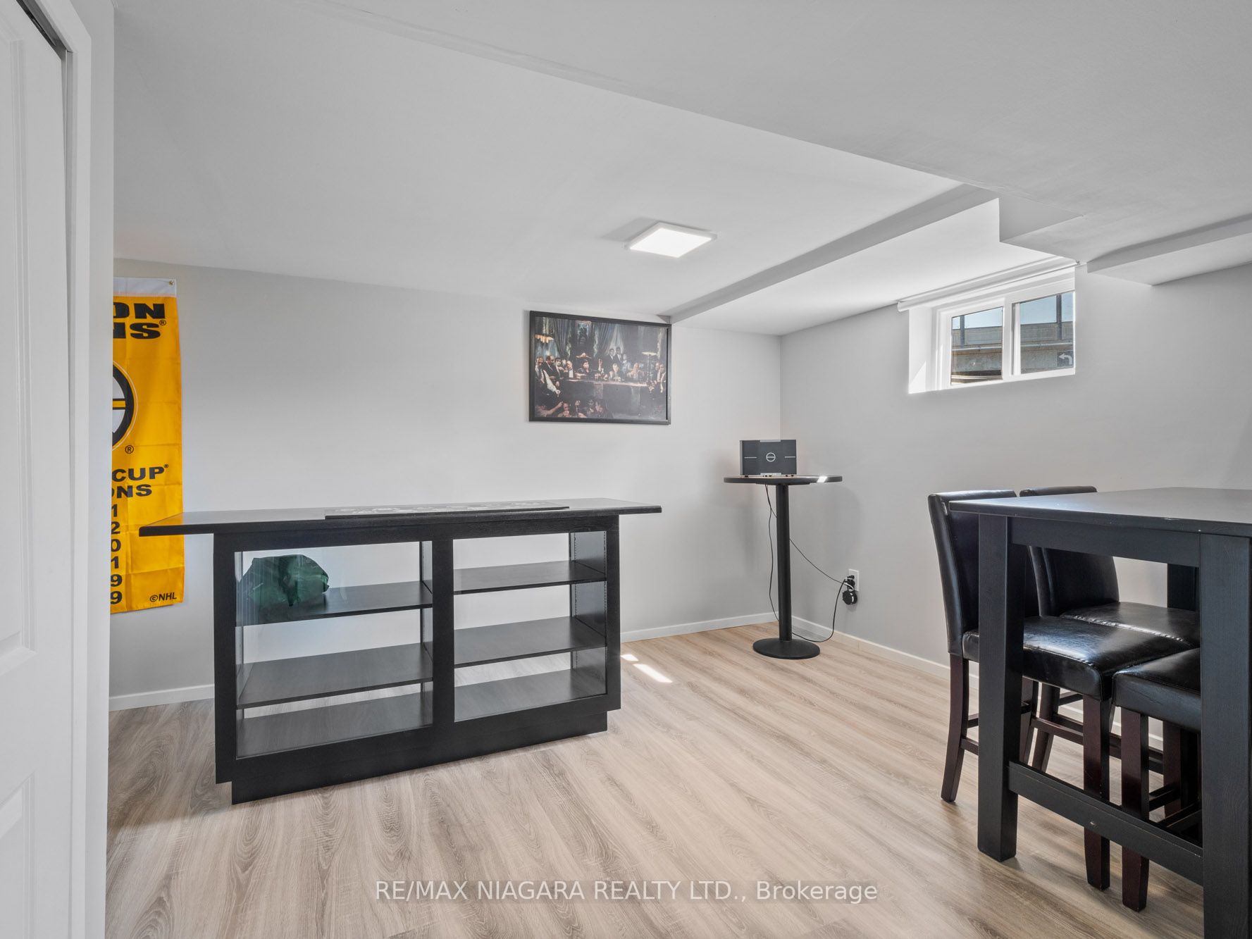 390 Welland Ave