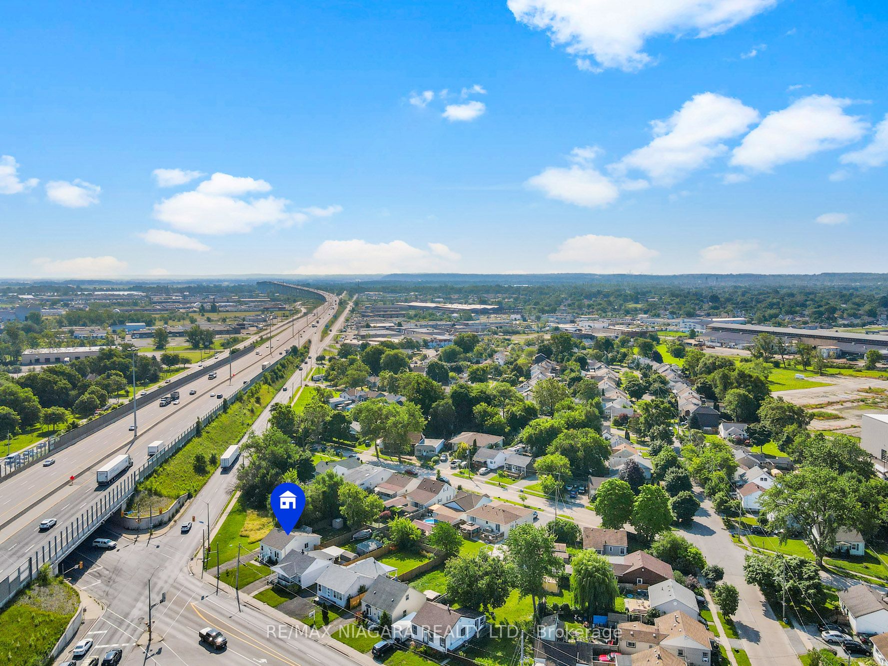 390 Welland Ave