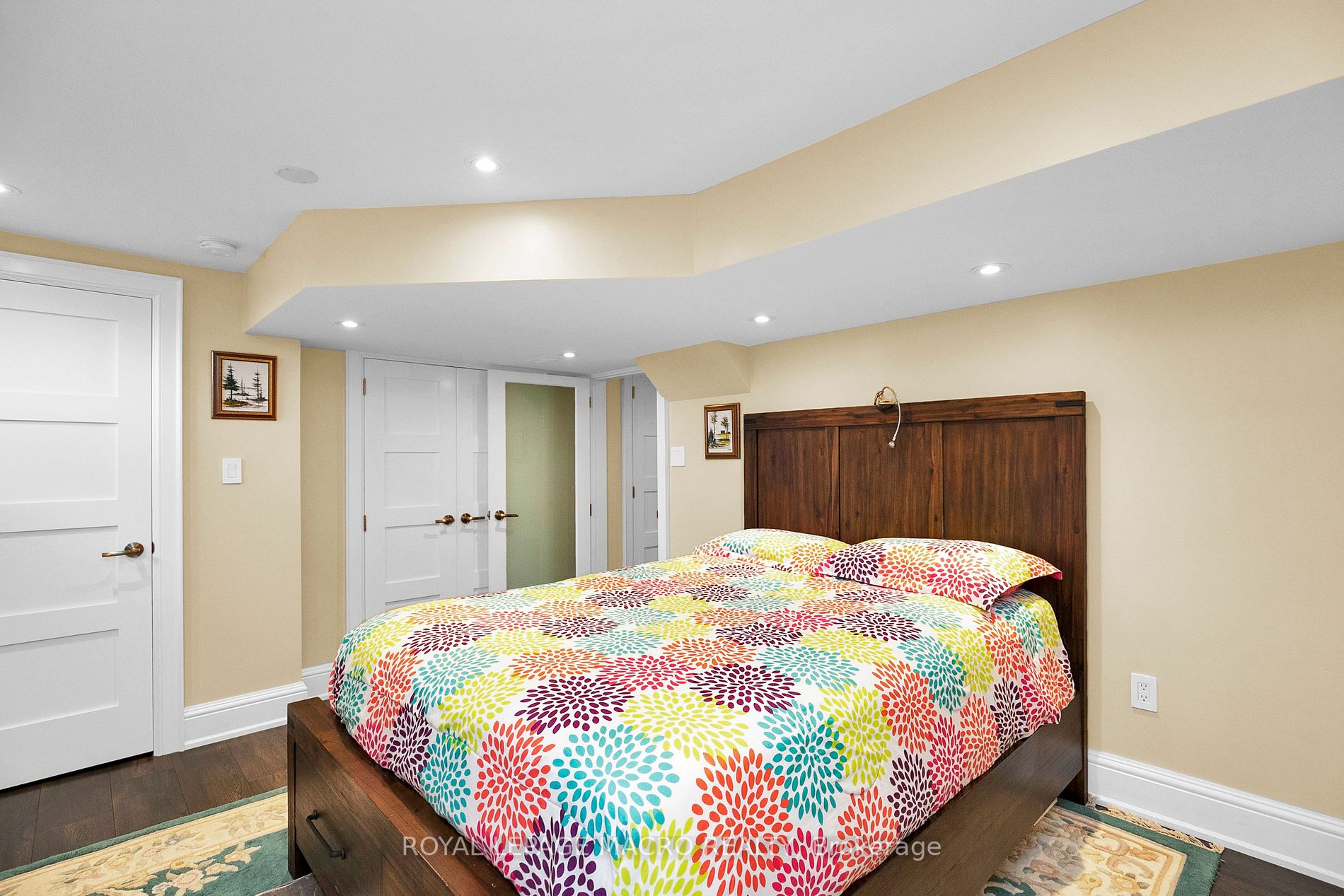 1065 North Service Road