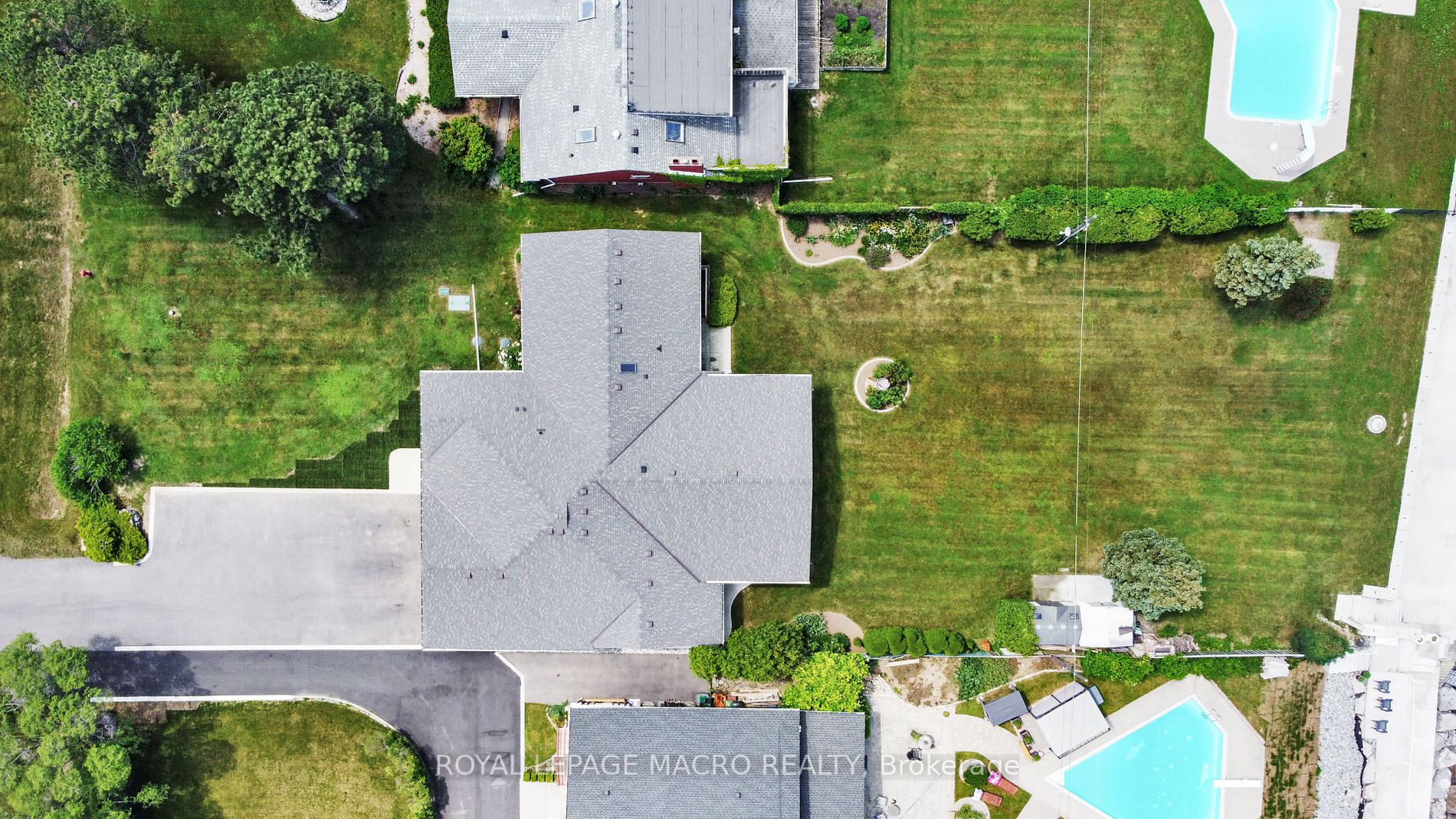 1065 North Service Road