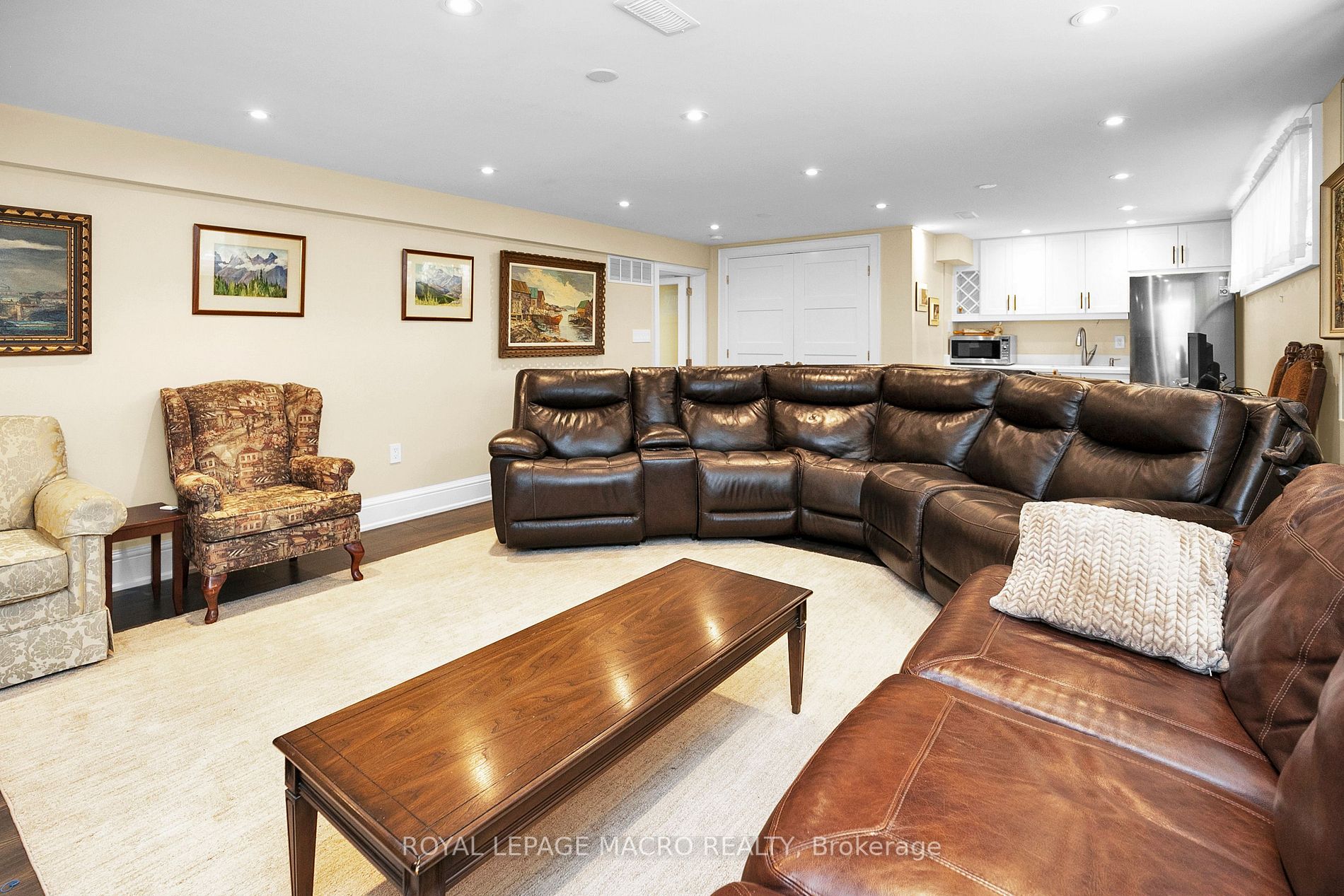 1065 North Service Road