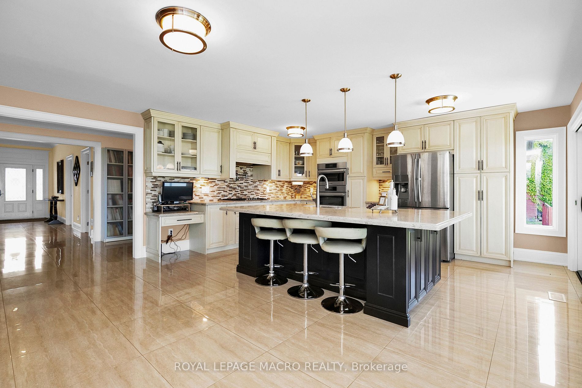 1065 North Service Road
