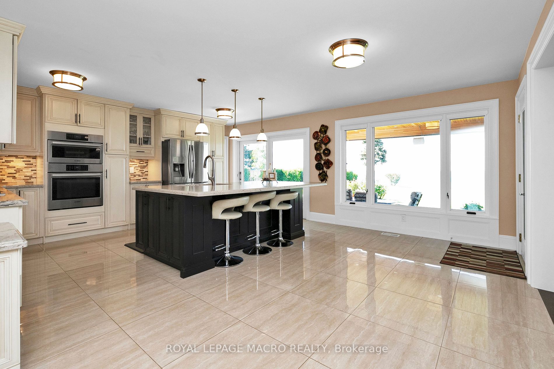 1065 North Service Road