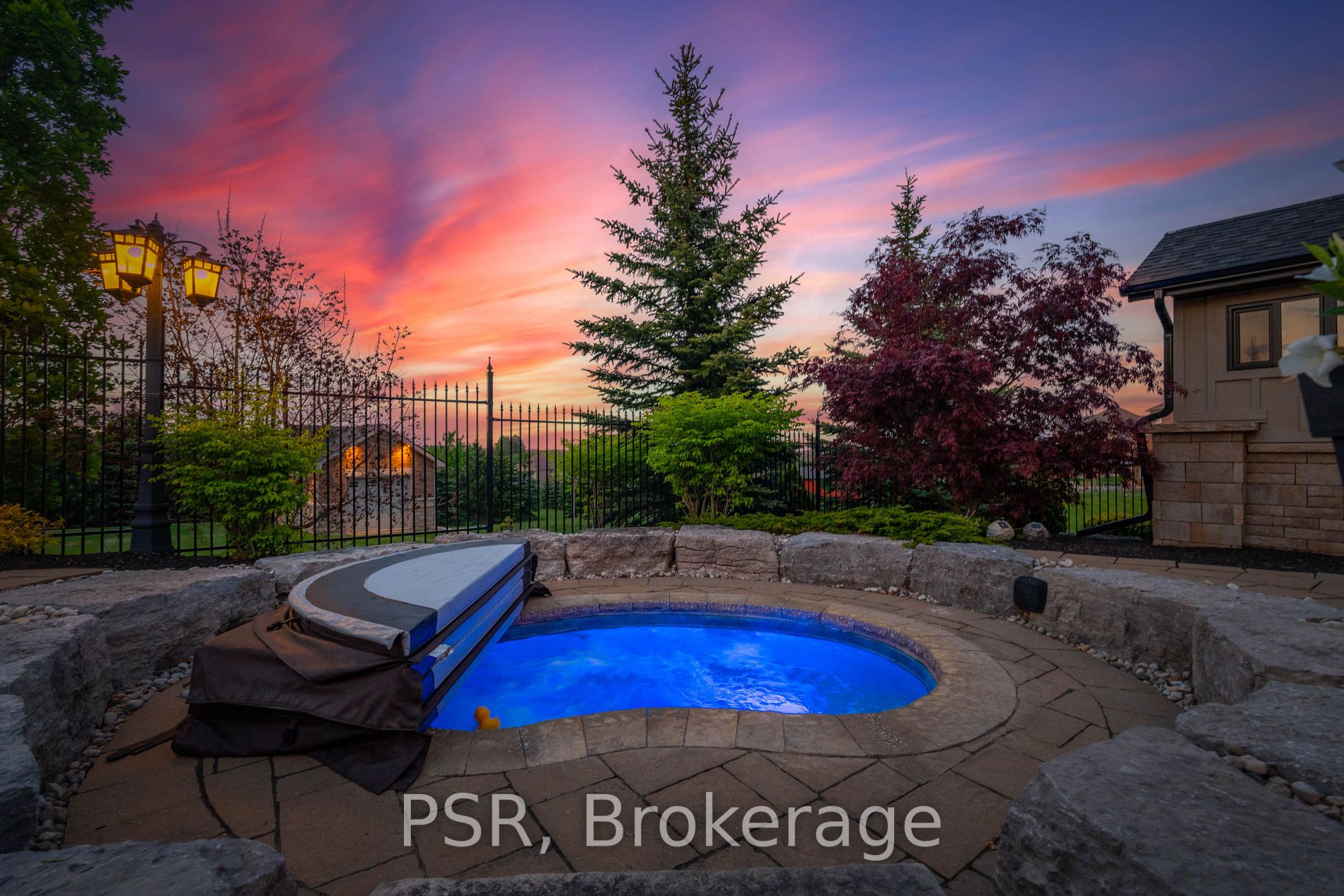 16 Masters Creek Boulevard
