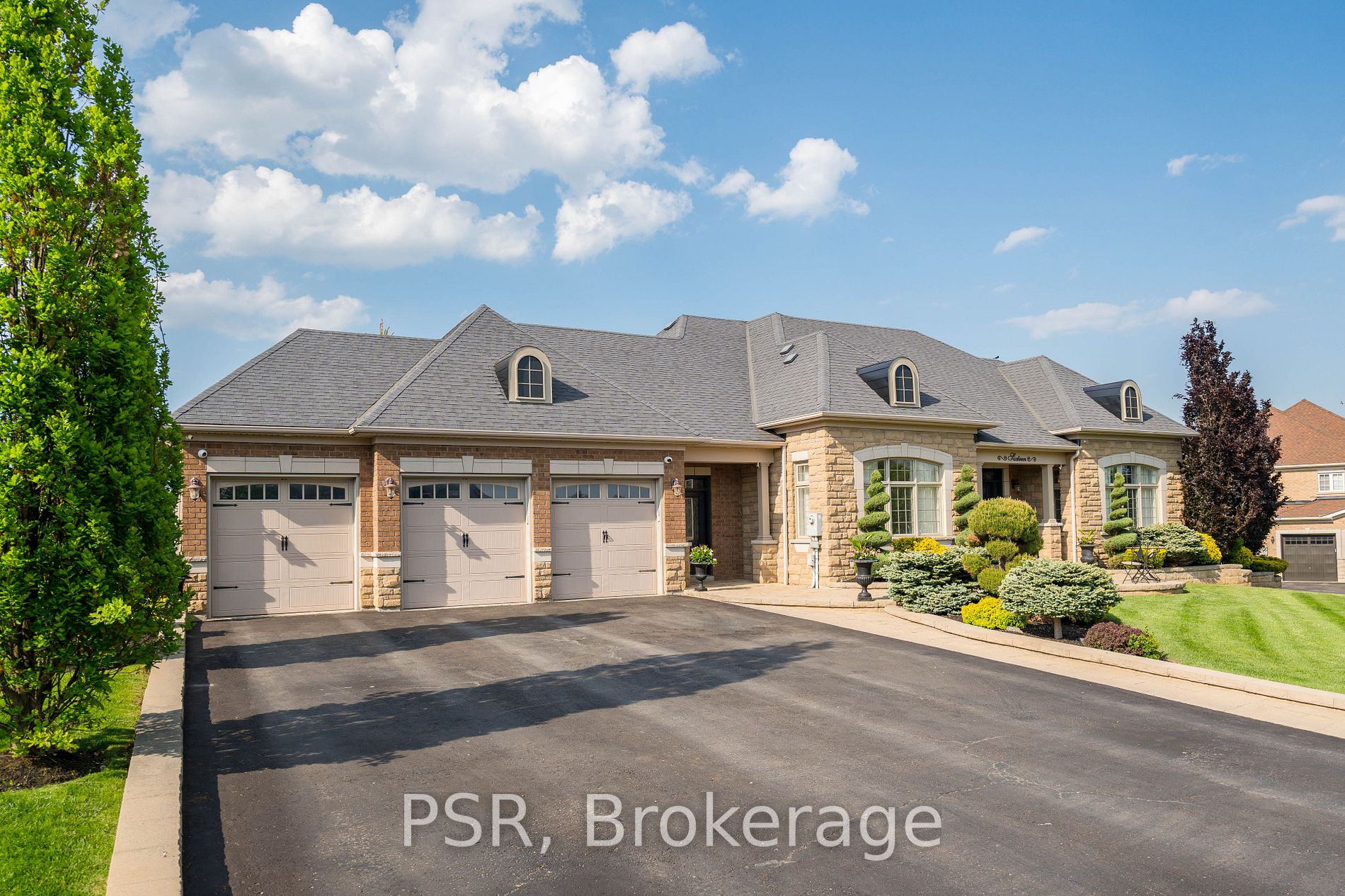 16 Masters Creek Boulevard