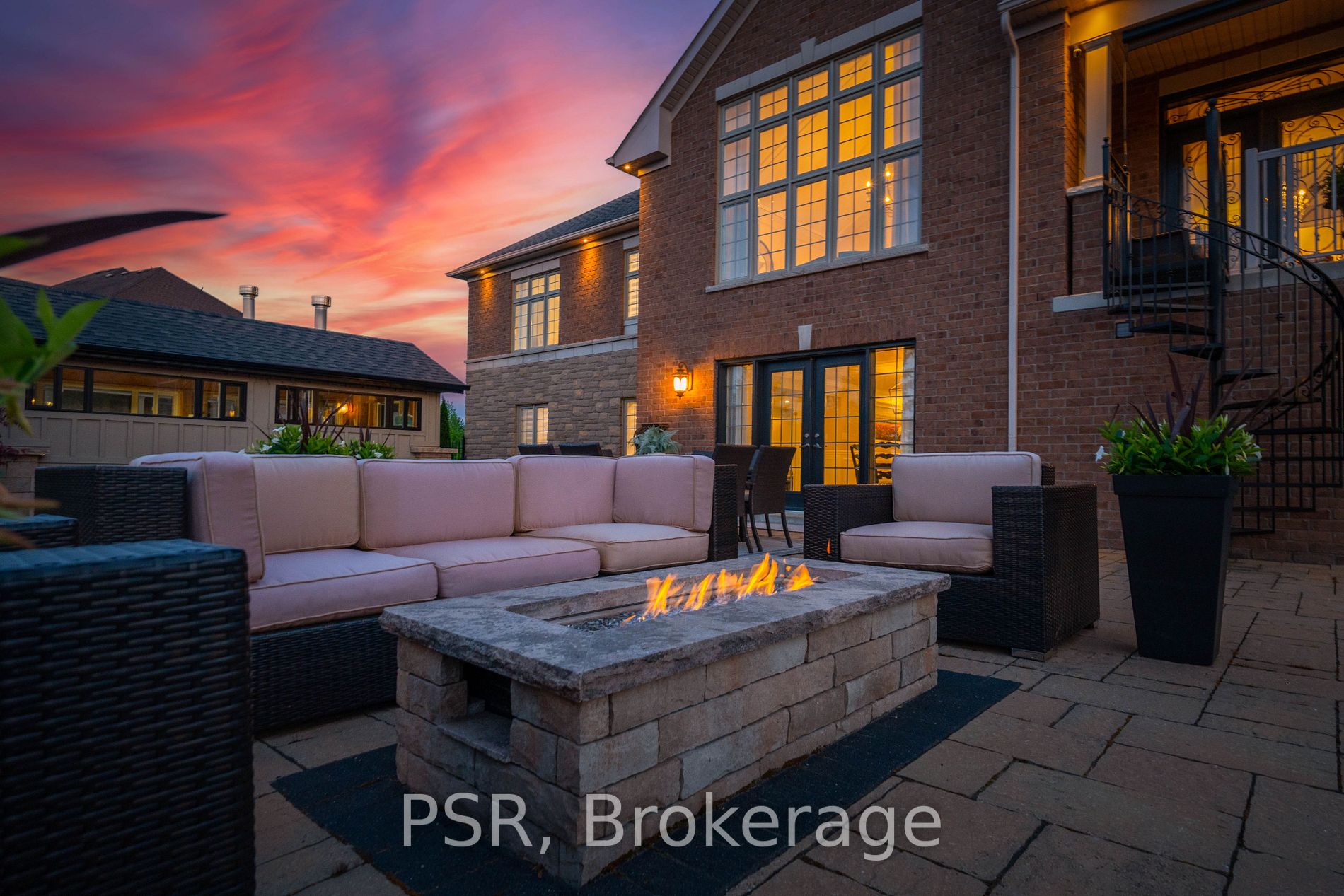 16 Masters Creek Boulevard