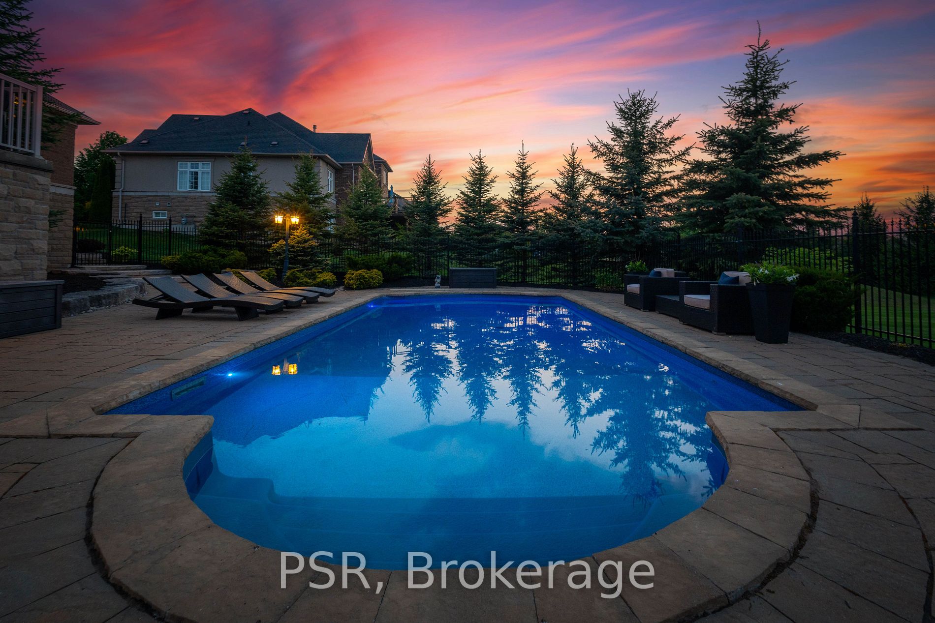 16 Masters Creek Boulevard