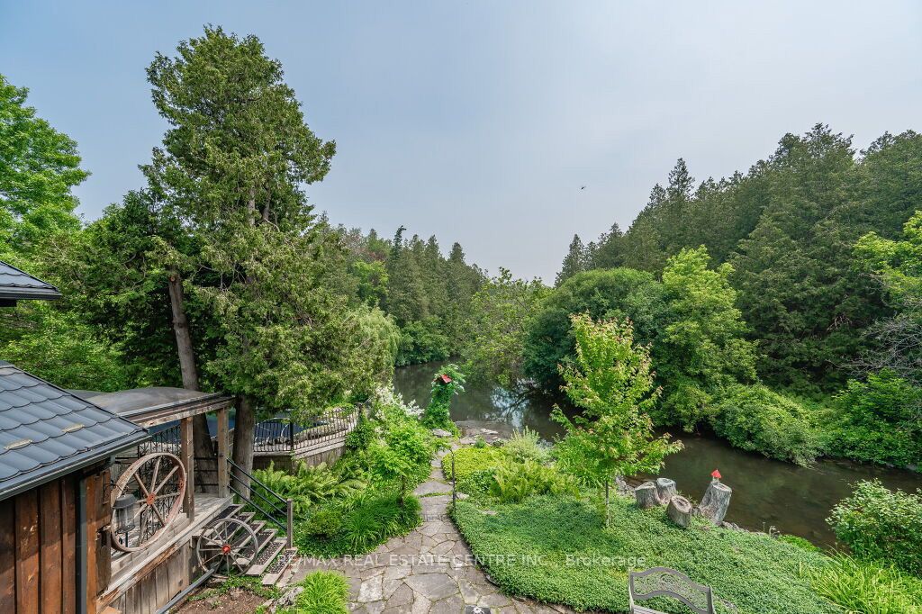 15 River Bluff Path