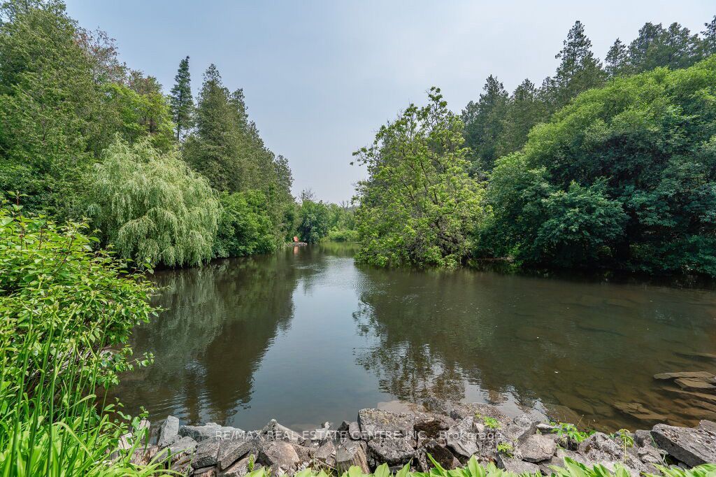 15 River Bluff Path