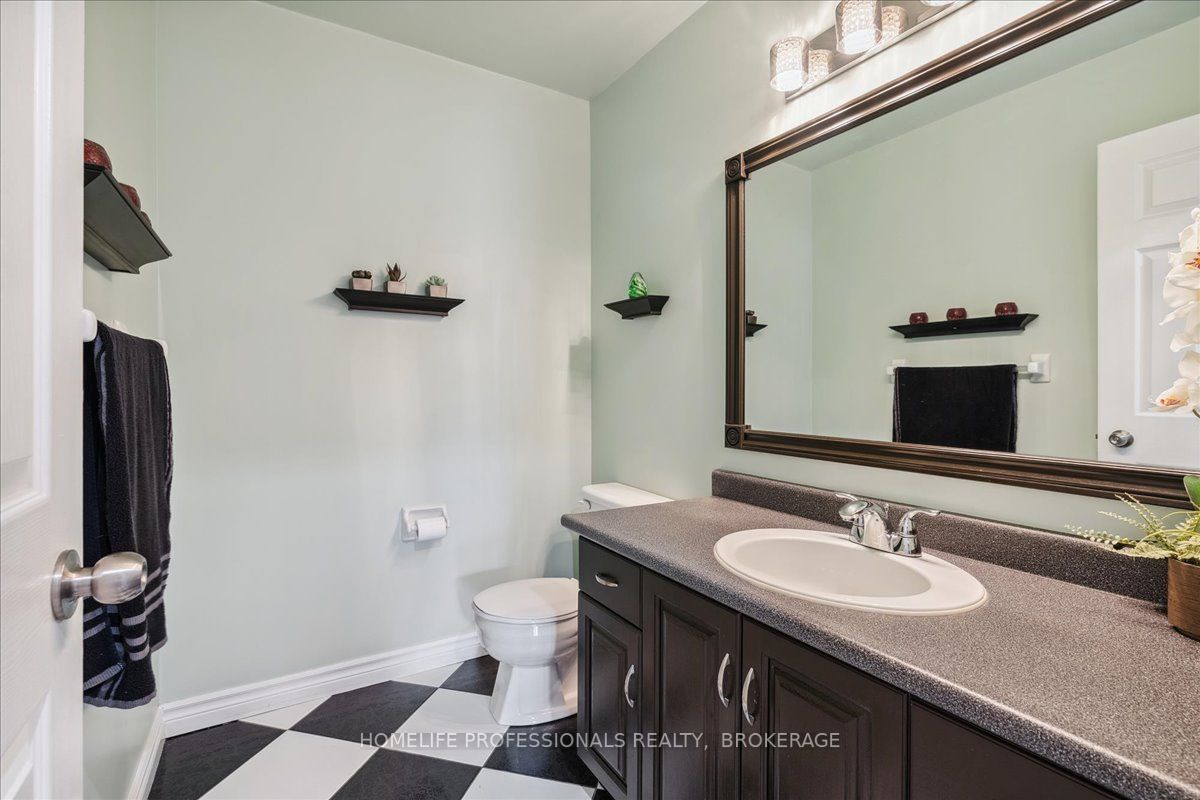 262 Winterberry Dr