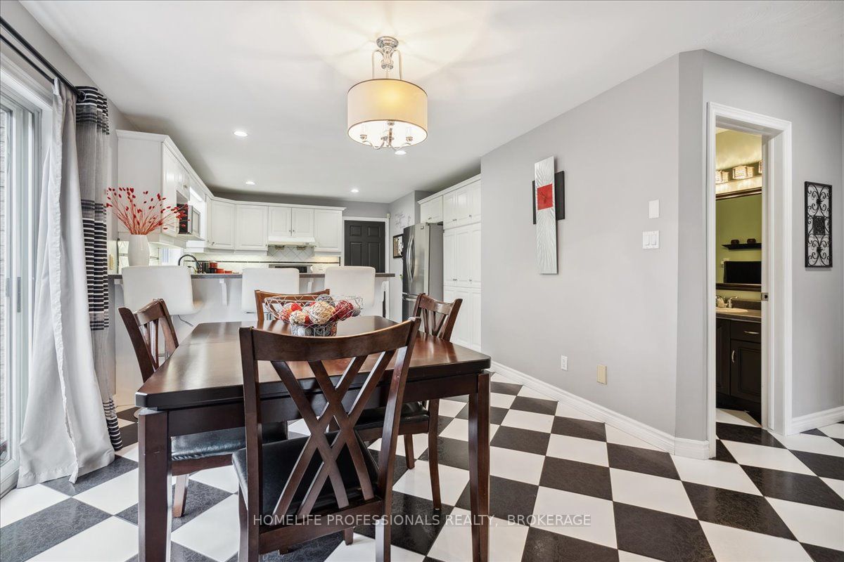 262 Winterberry Dr