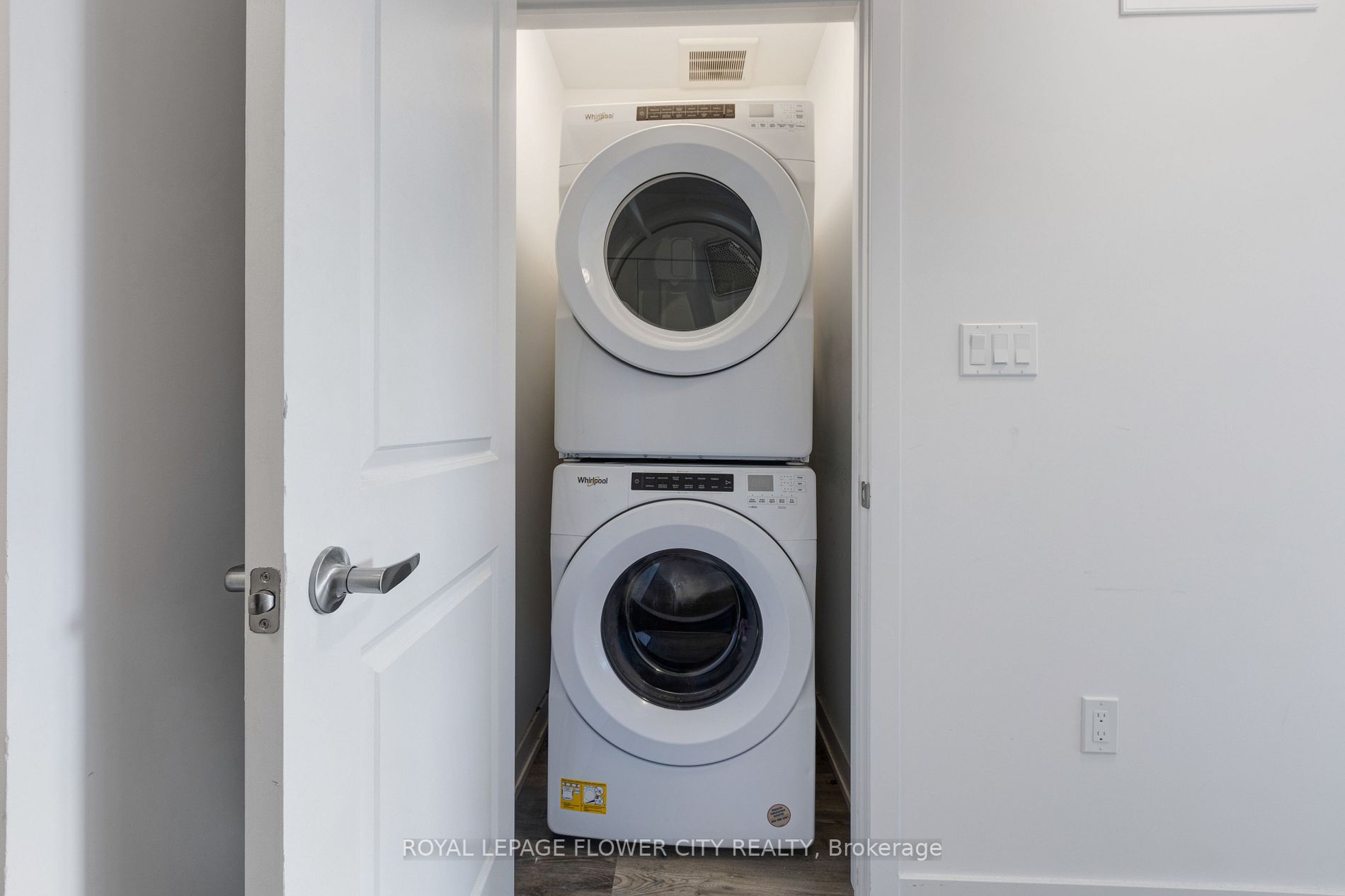 205 West Oak Tr, #16