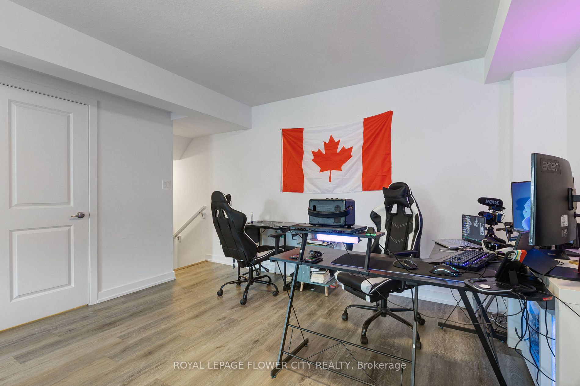 205 West Oak Tr, #16