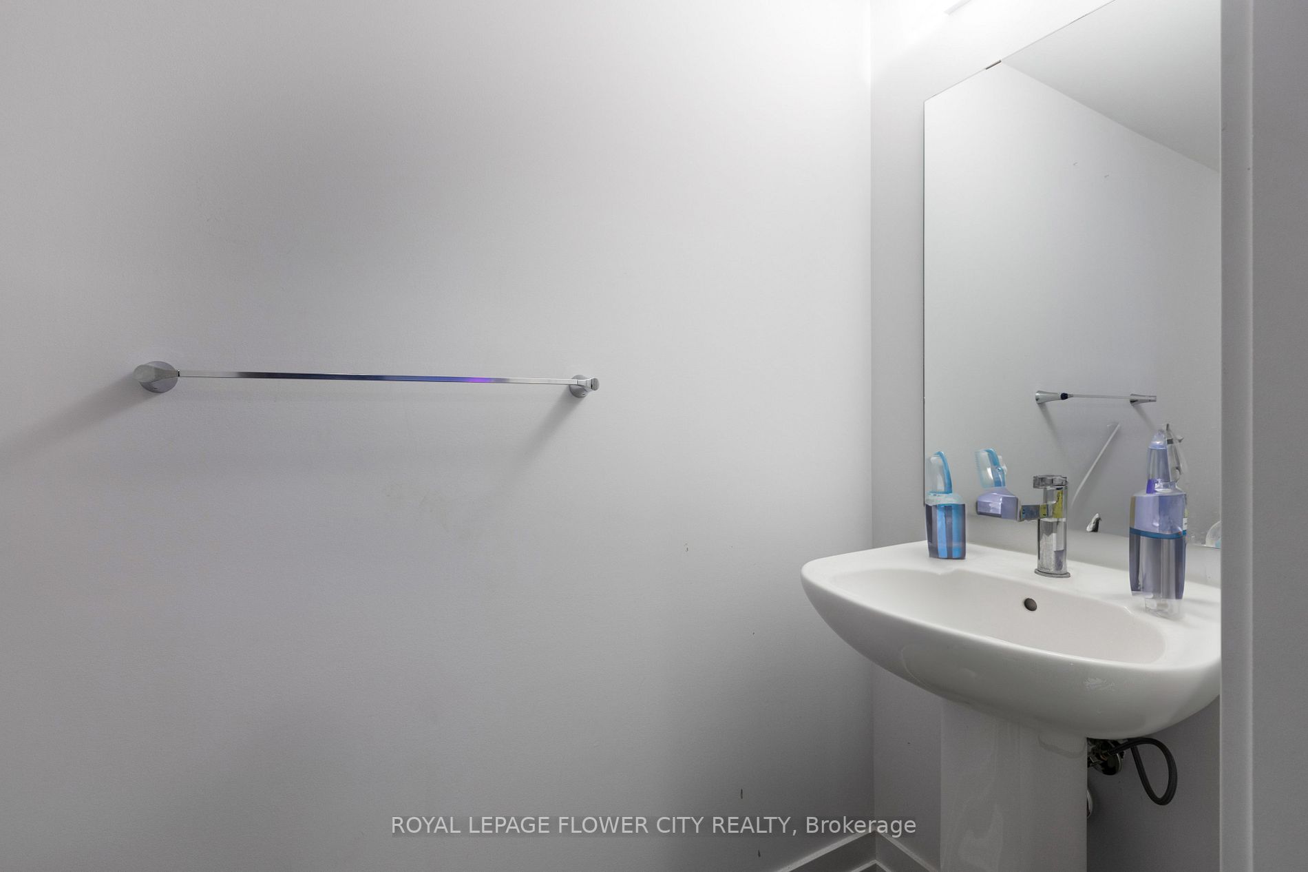 205 West Oak Tr, #16