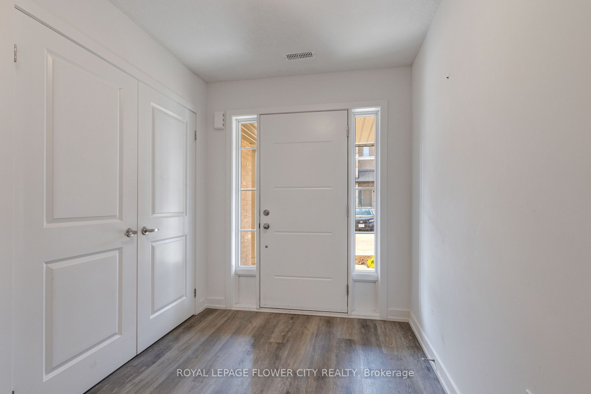 205 West Oak Tr, #16