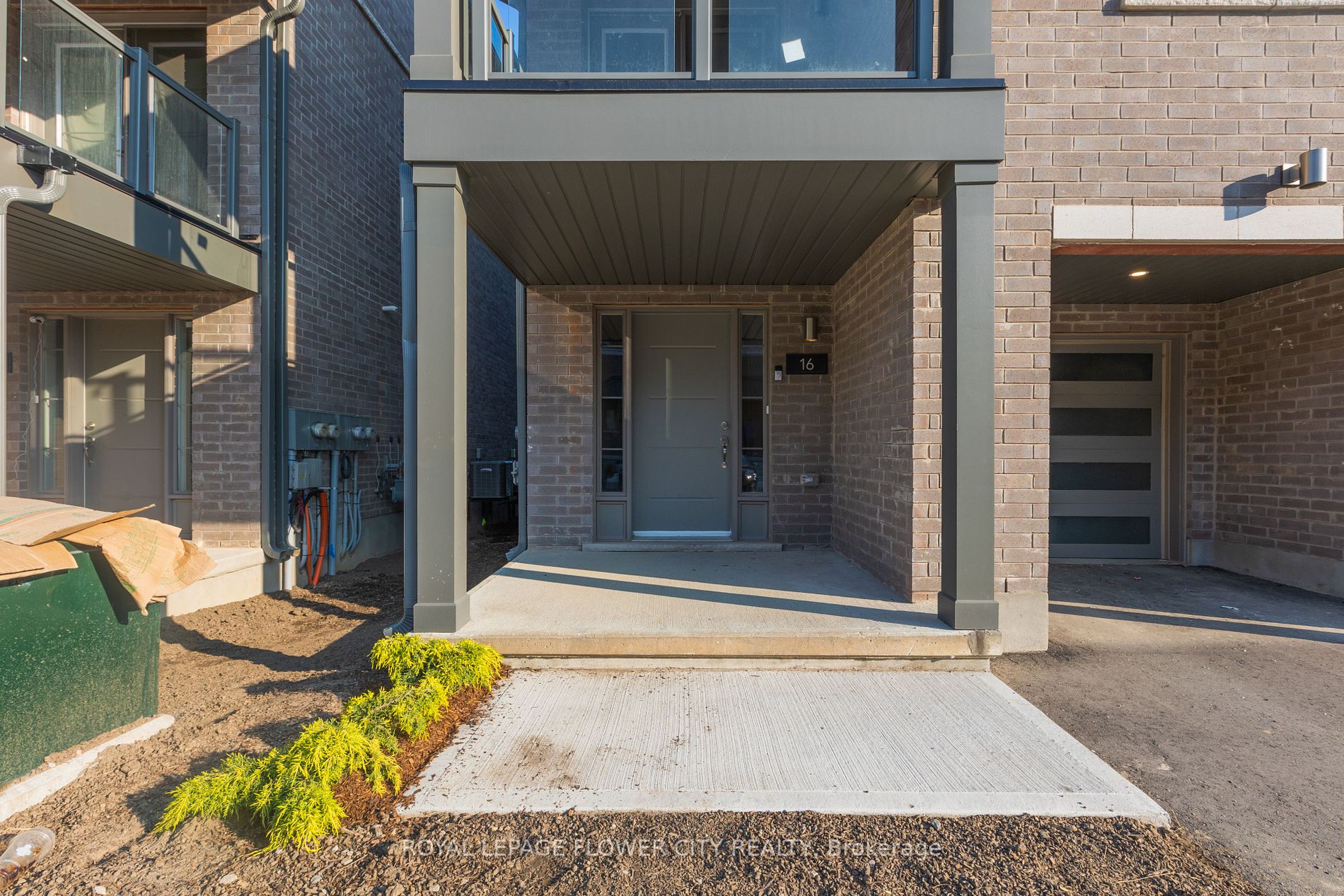 205 West Oak Tr, #16