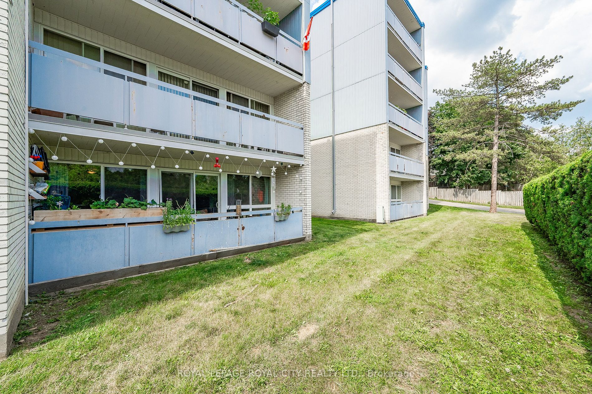 105 Conroy Cres, #103