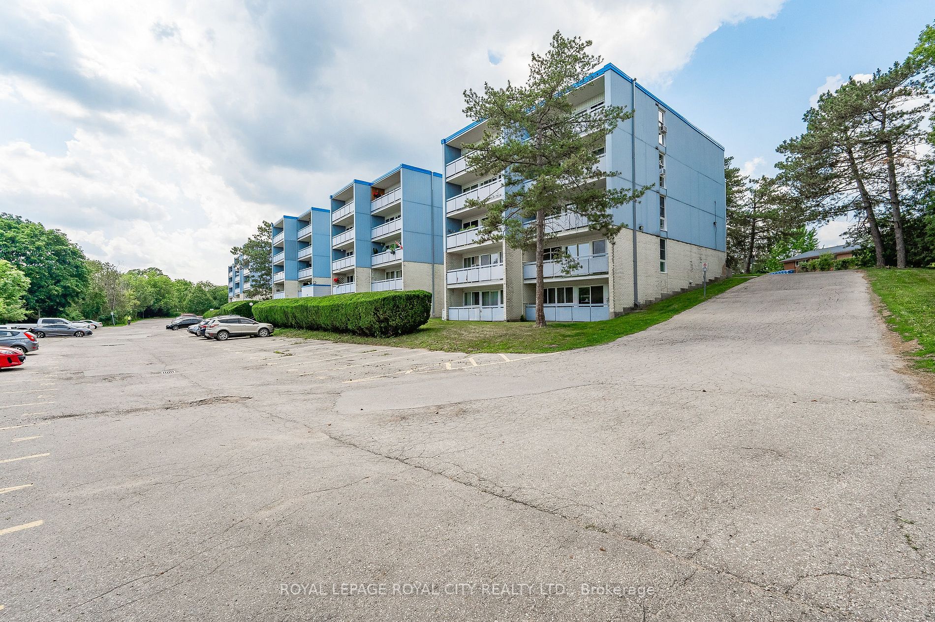 105 Conroy Cres, #103