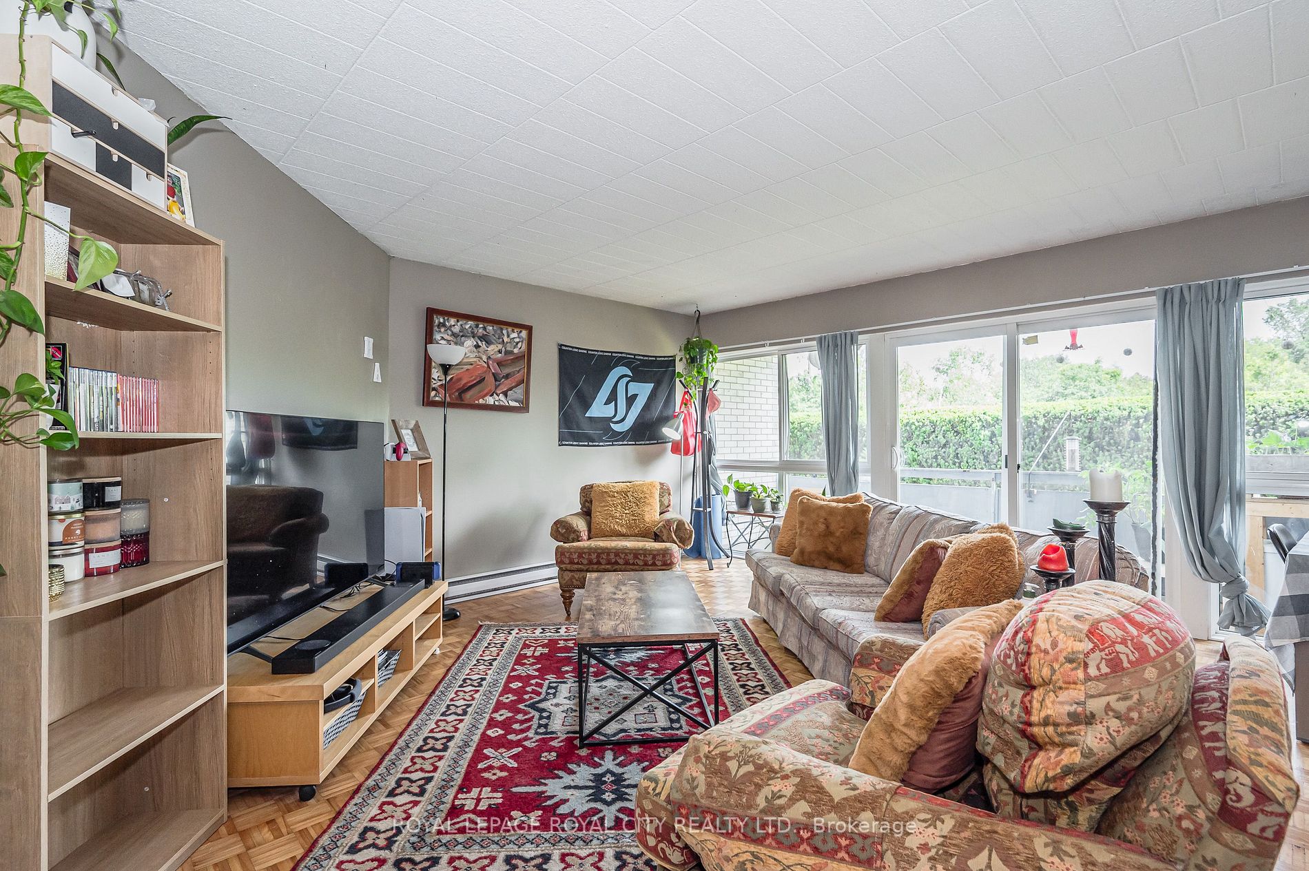 105 Conroy Cres, #103