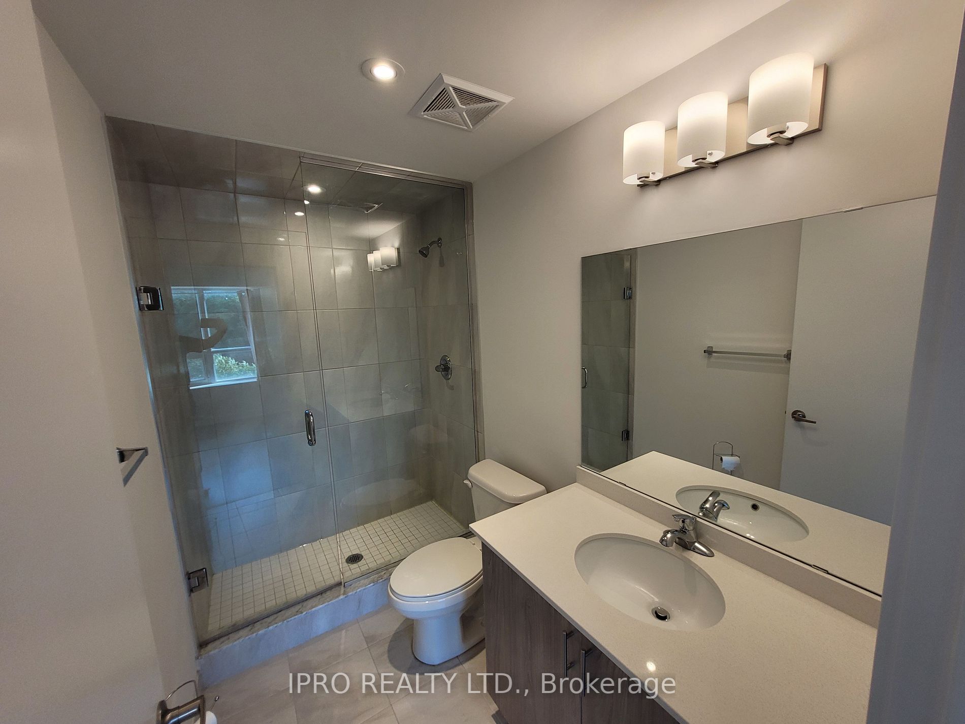 16 Markle Crescent, #301