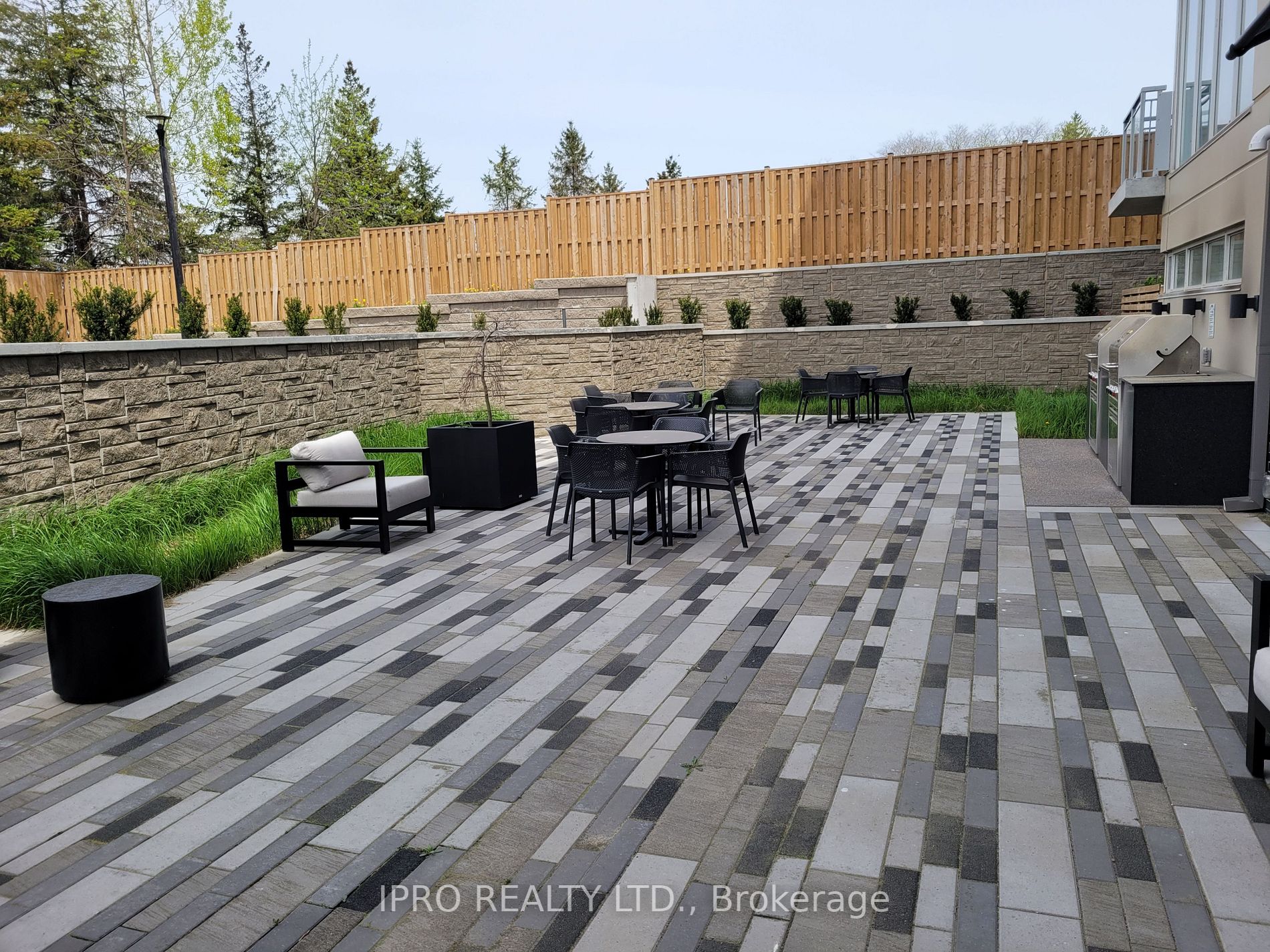16 Markle Crescent, #301