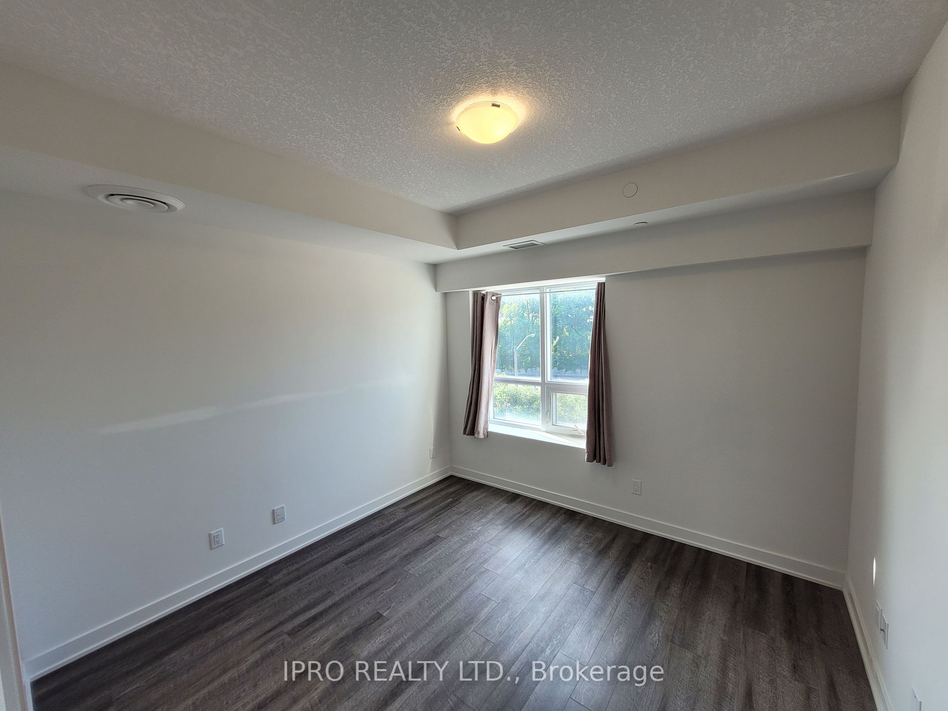16 Markle Crescent, #301