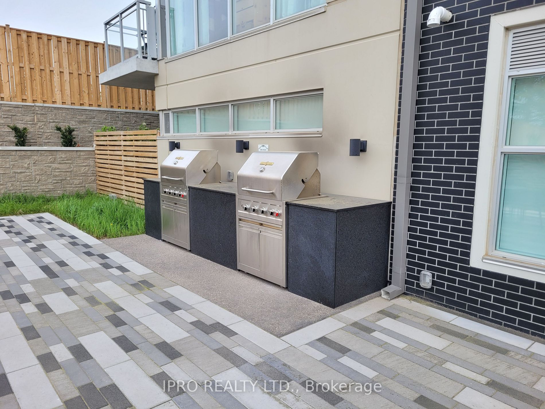 16 Markle Crescent, #301