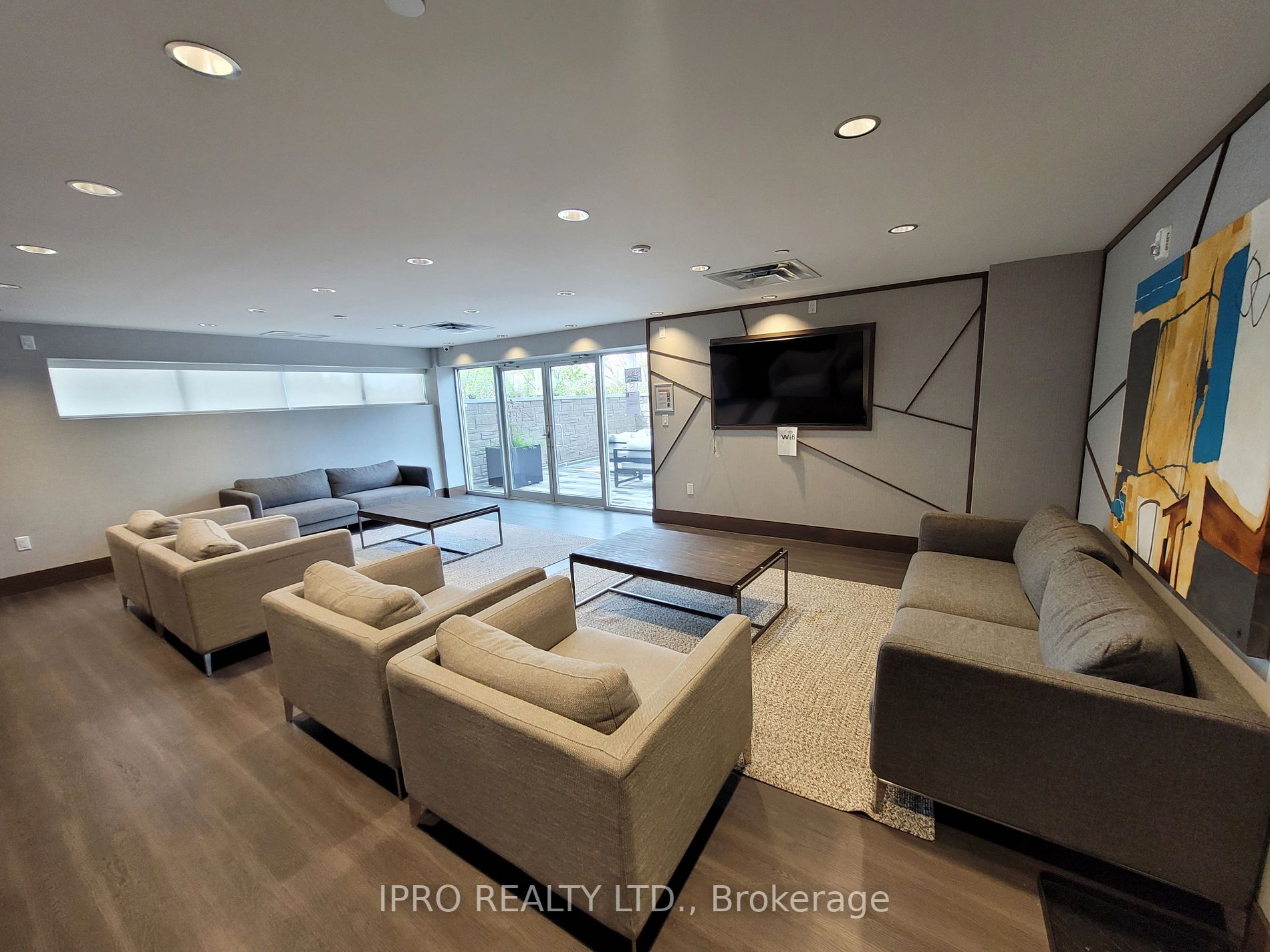 16 Markle Crescent, #301