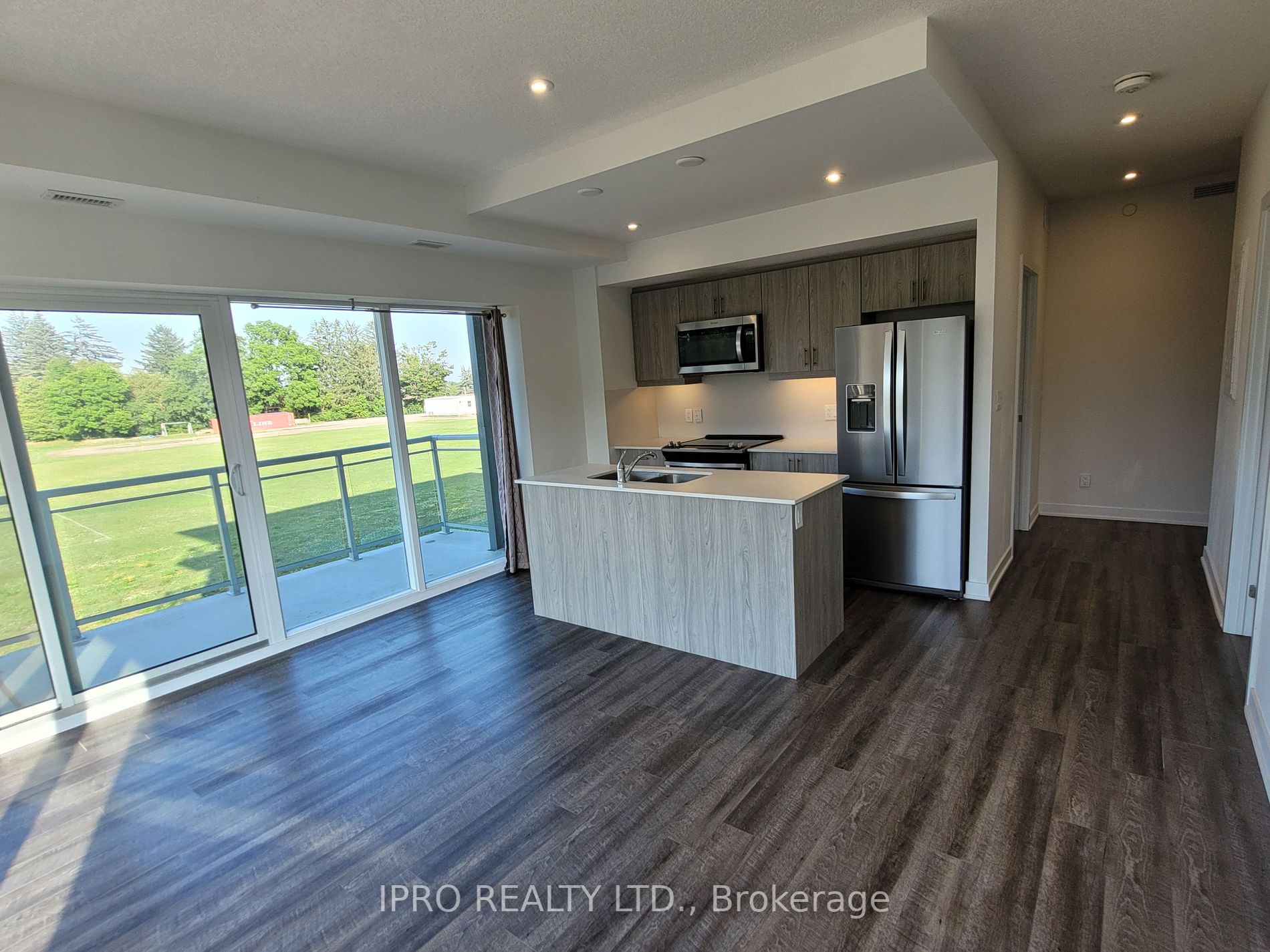 16 Markle Crescent, #301