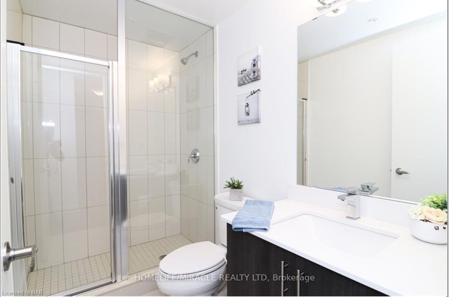 550 North Service Rd, #208