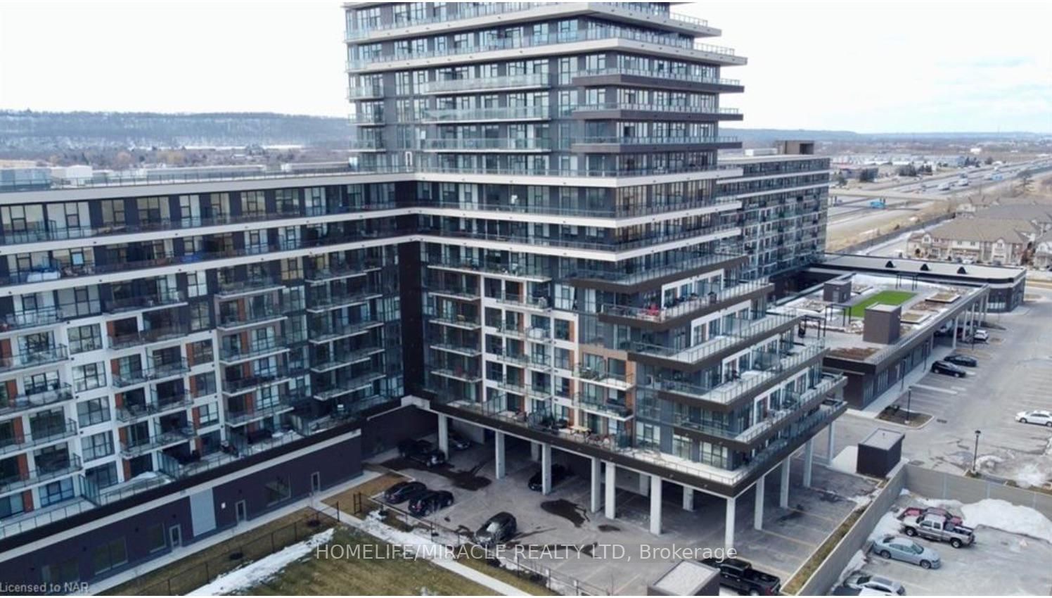 550 North Service Rd, #208