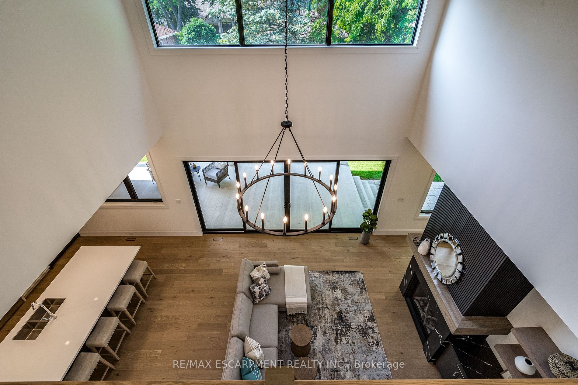 9 PARKER Avenue