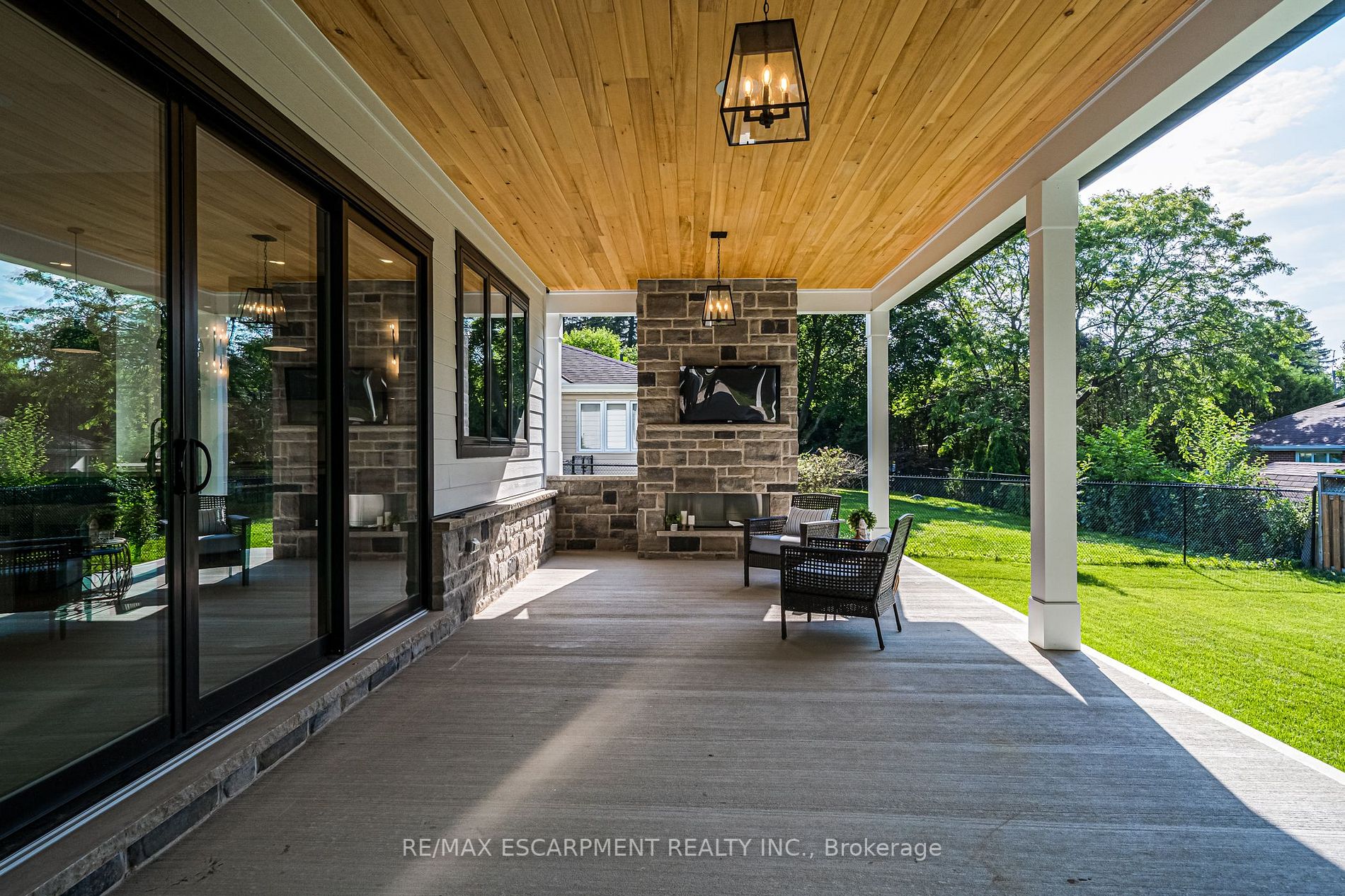 9 PARKER Avenue